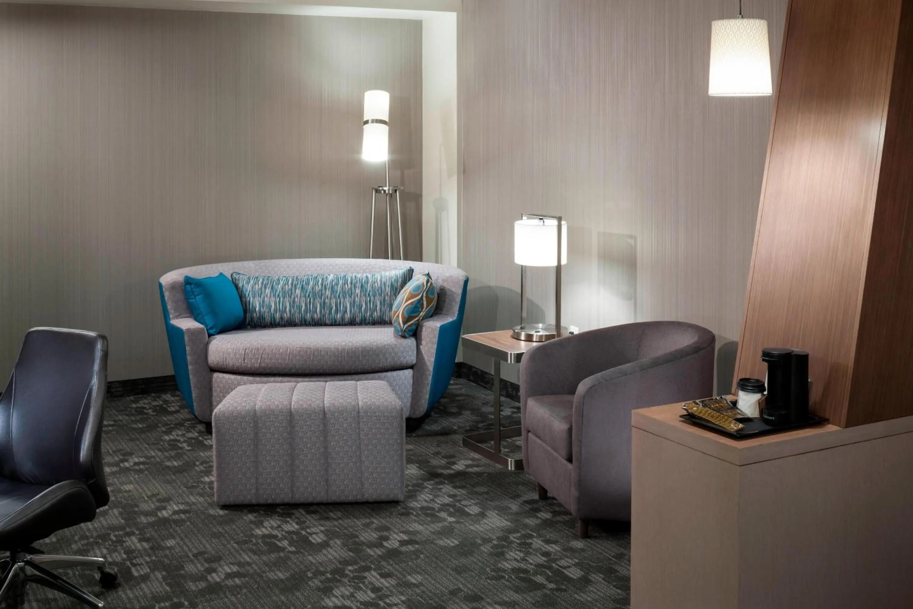Lounge or bar in Courtyard by Marriott Fort Worth Alliance Town Center