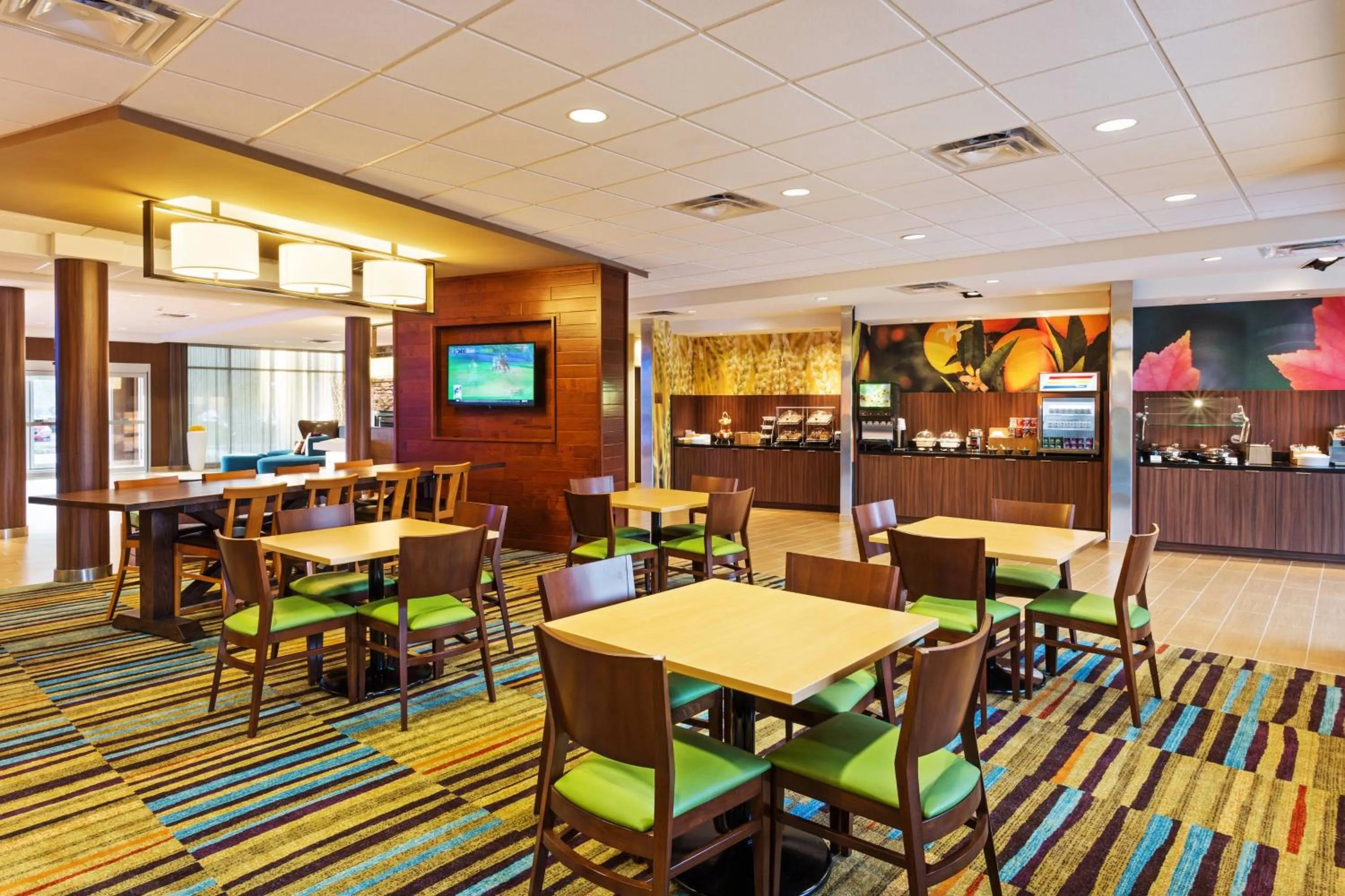 Breakfast in Fairfield Inn & Suites by Marriott Johnson City