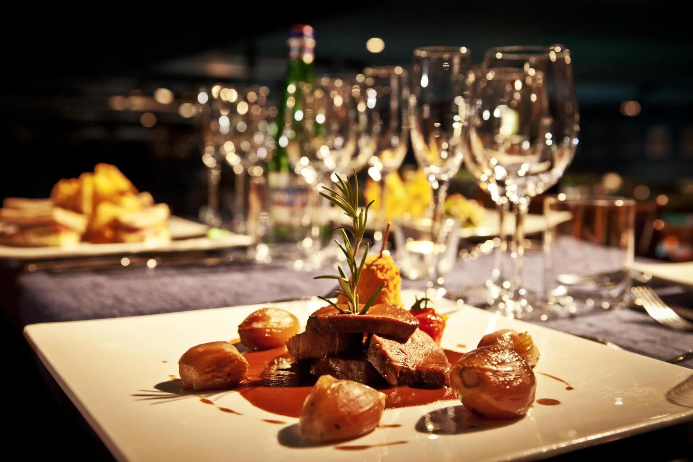 Restaurant/places to eat in Hotel Minerva