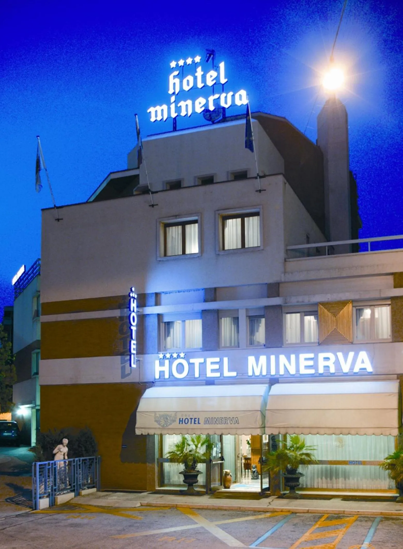 Facade/entrance in Hotel Minerva