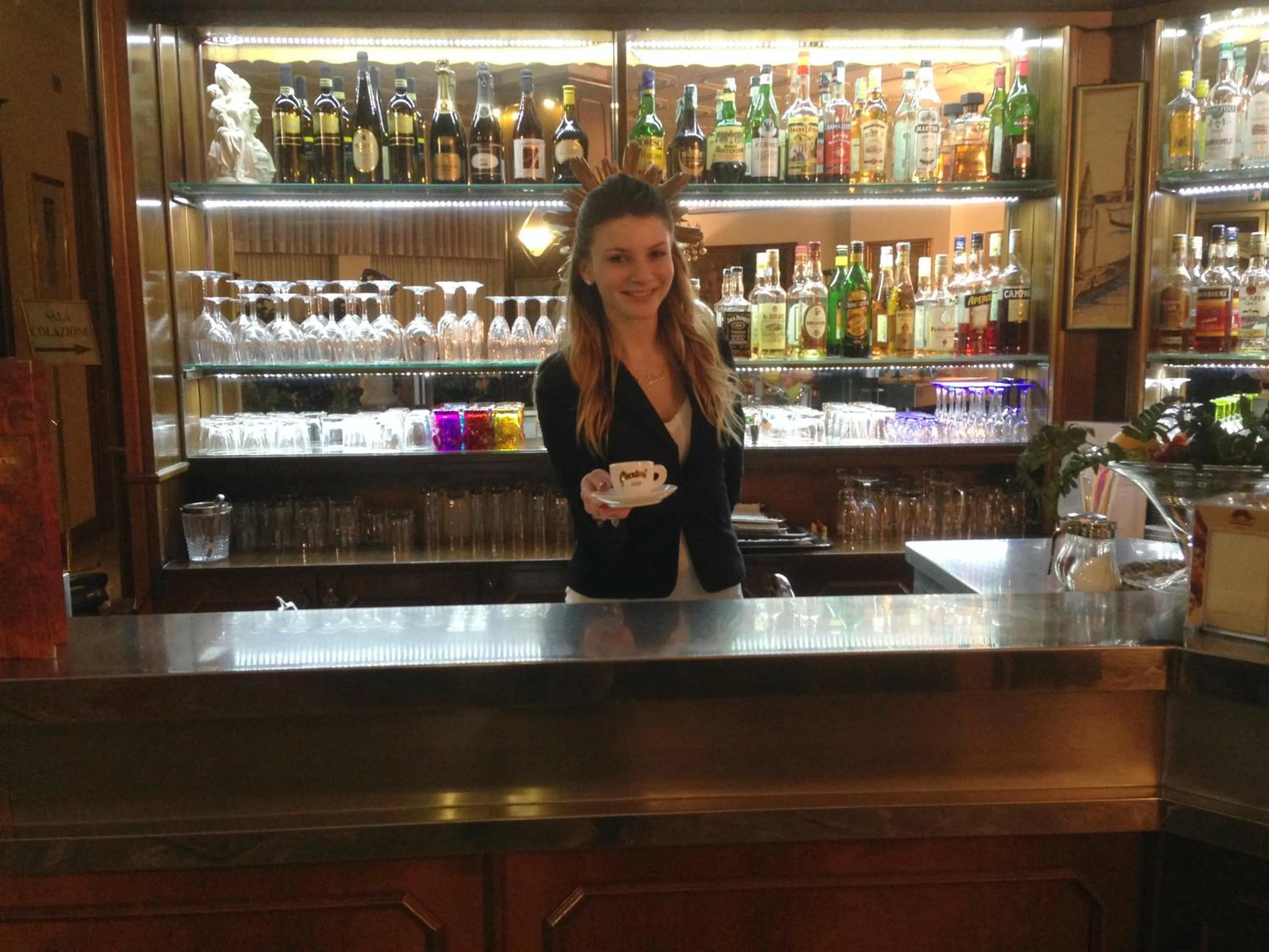 People in Hotel Minerva