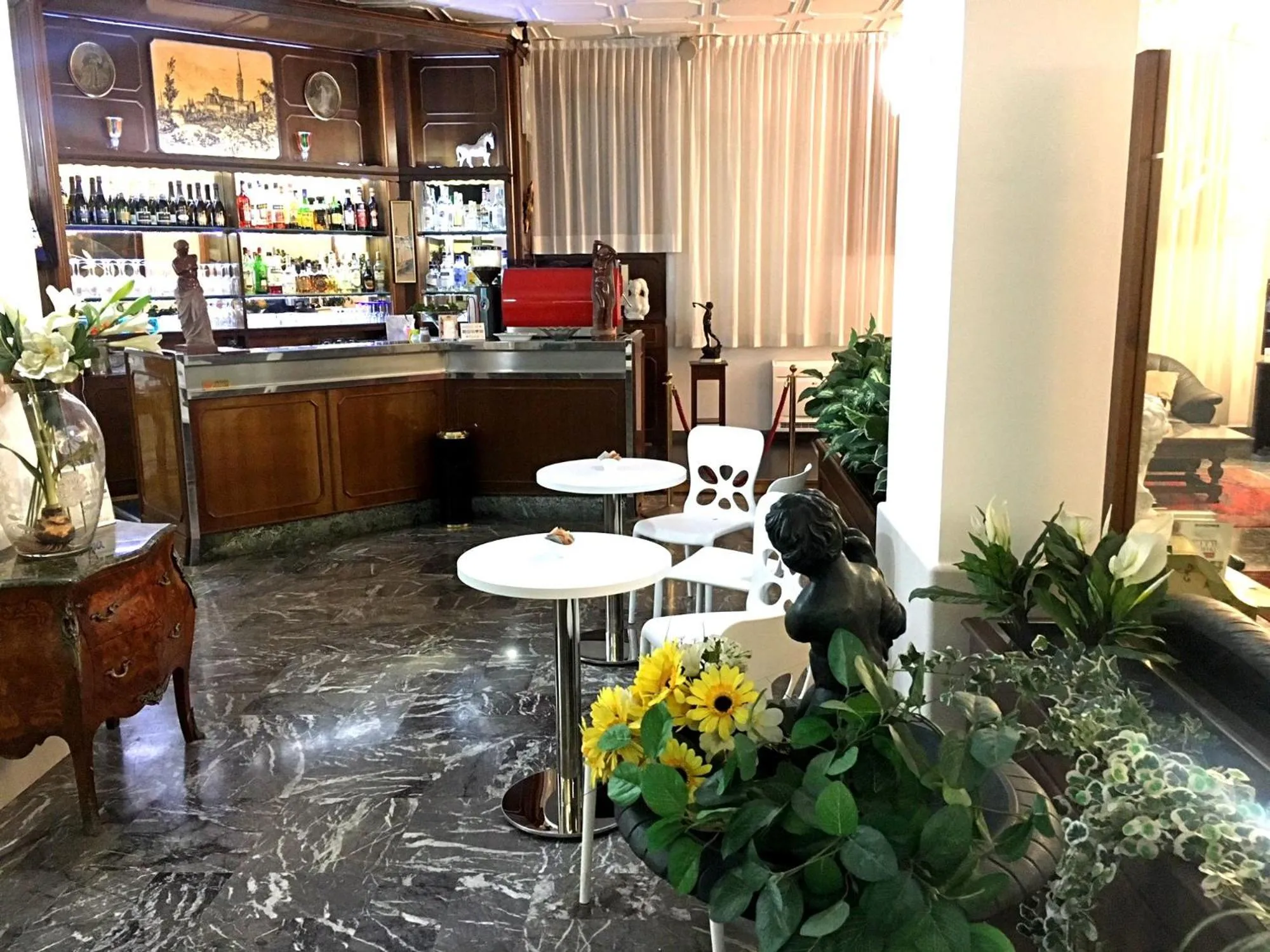 Lounge or bar in Hotel Minerva