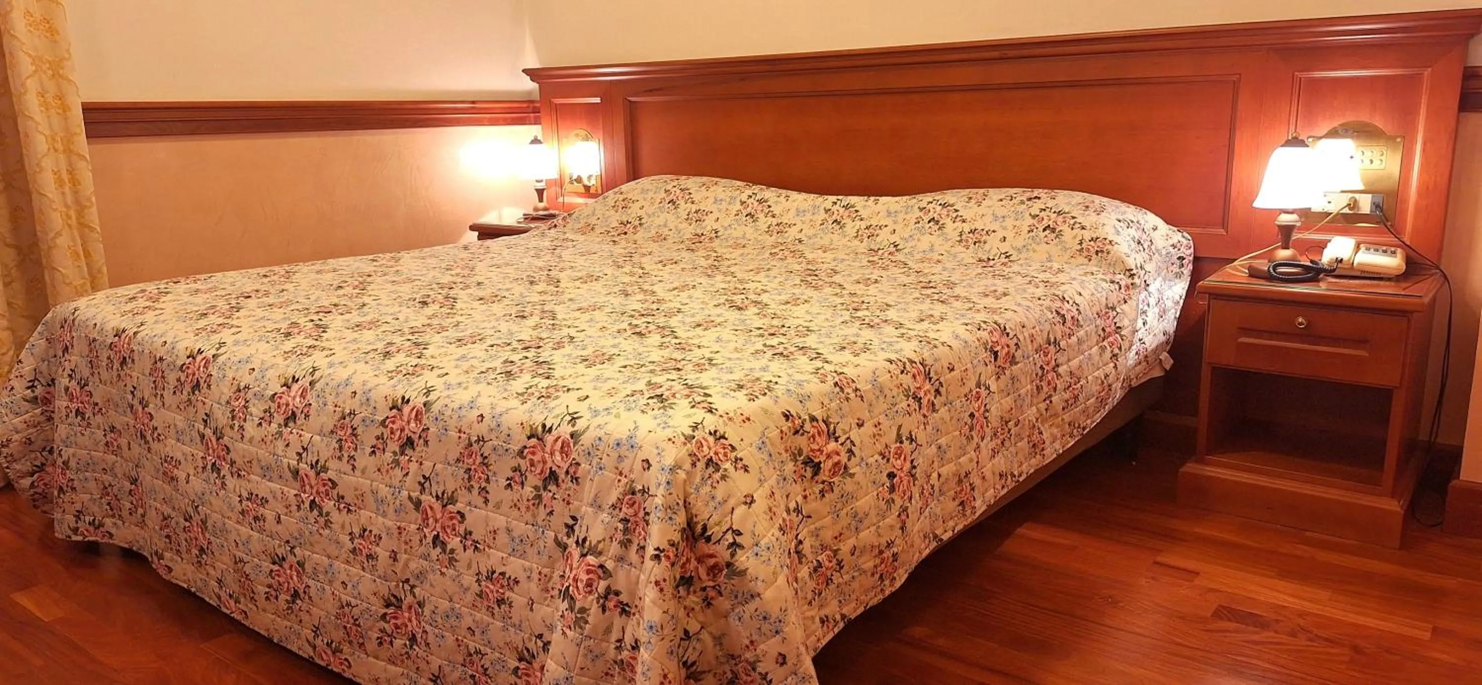 Bedroom, Bed in Hotel Minerva