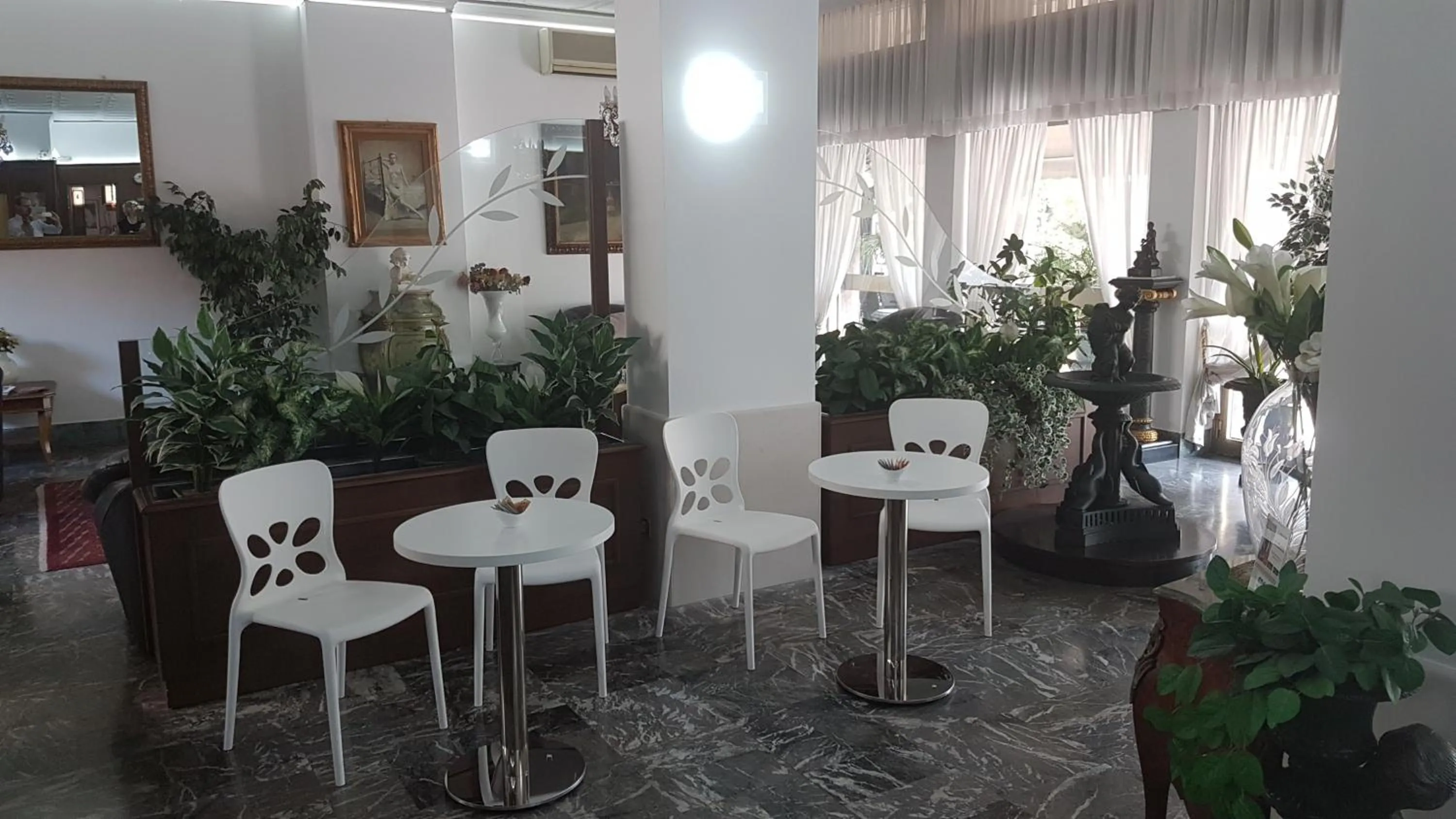 Lounge or bar in Hotel Minerva