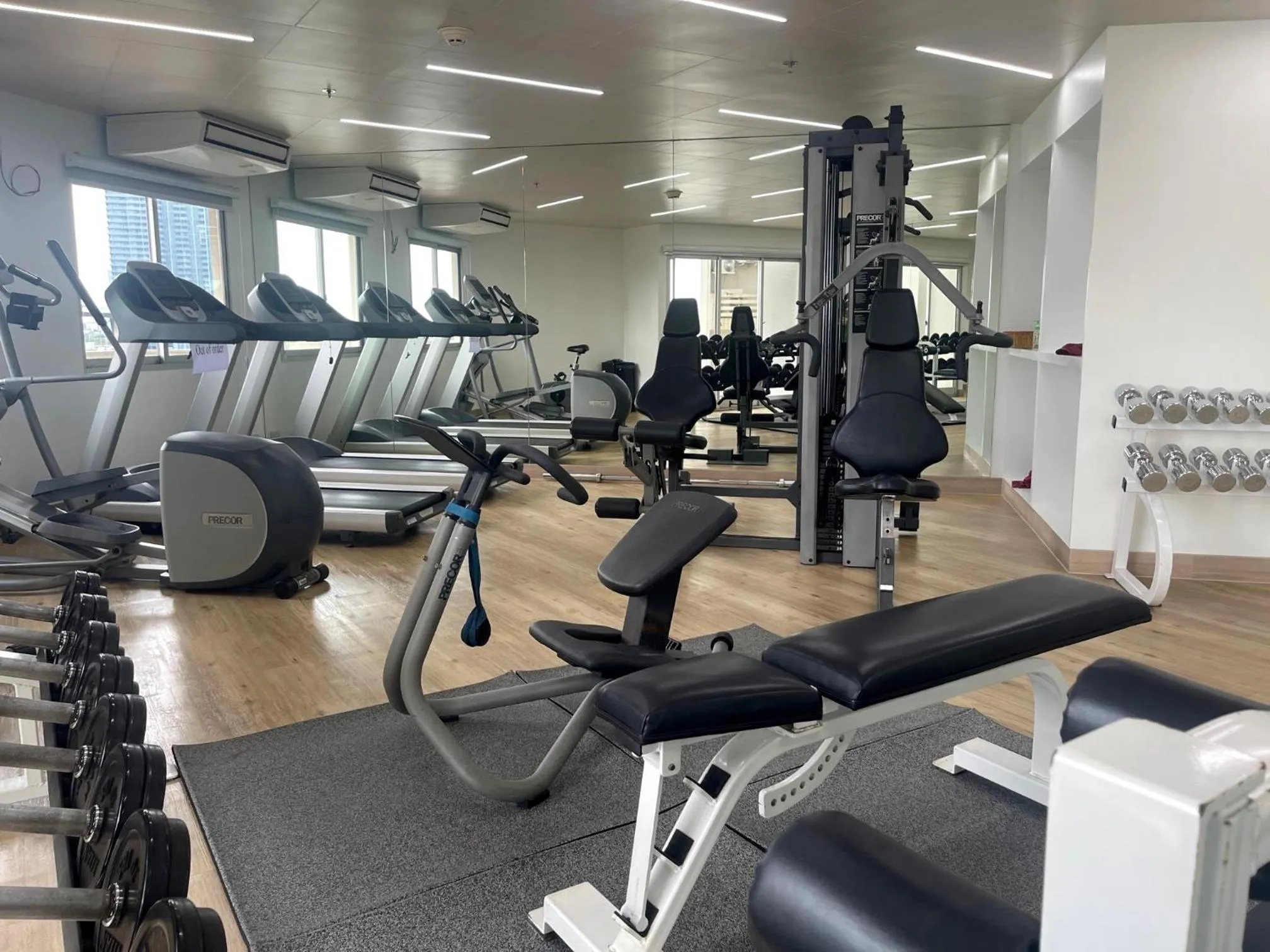 Fitness centre/facilities in Riverfront Bangkok