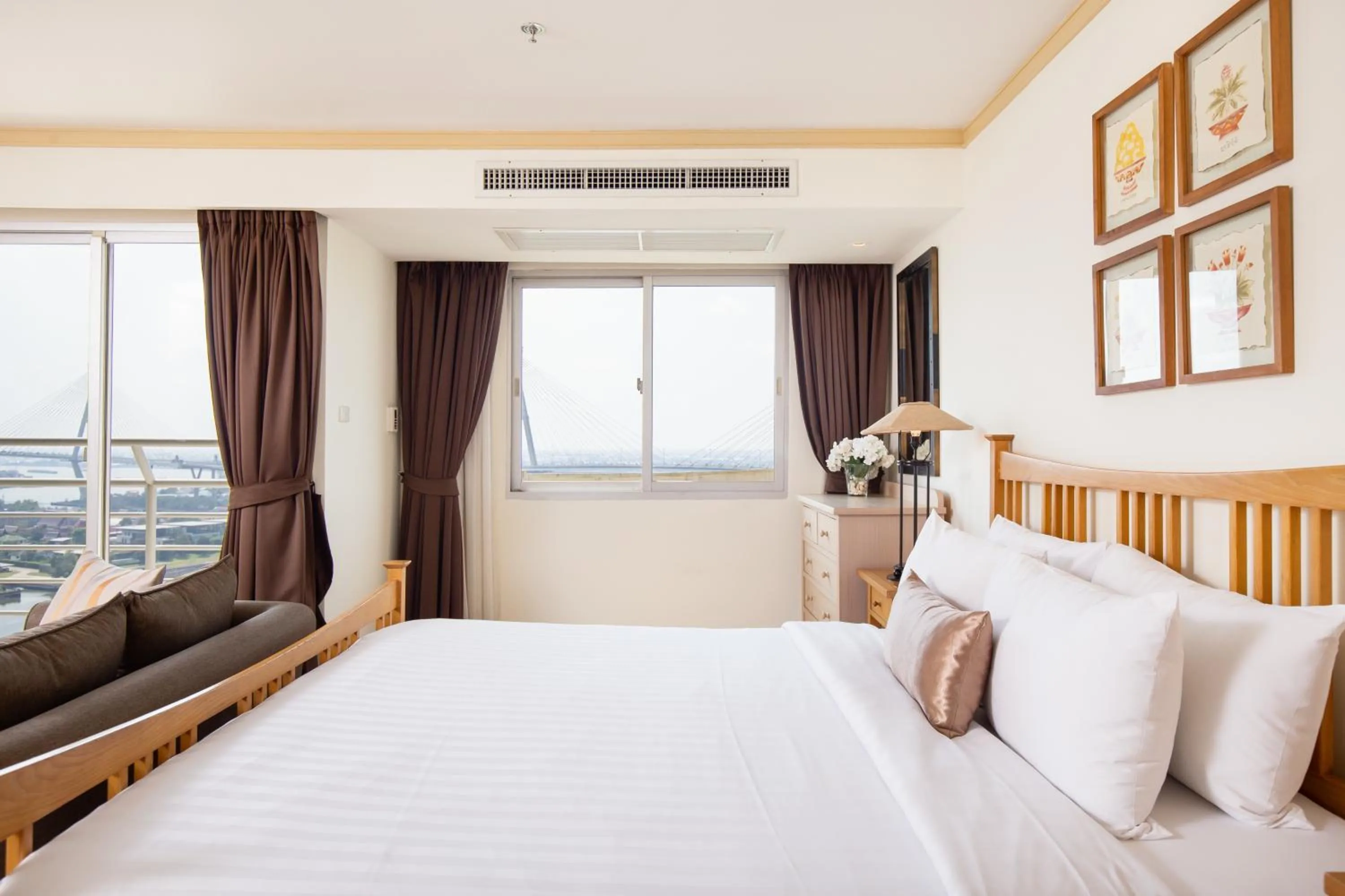 Bedroom, Bed in Riverfront Bangkok