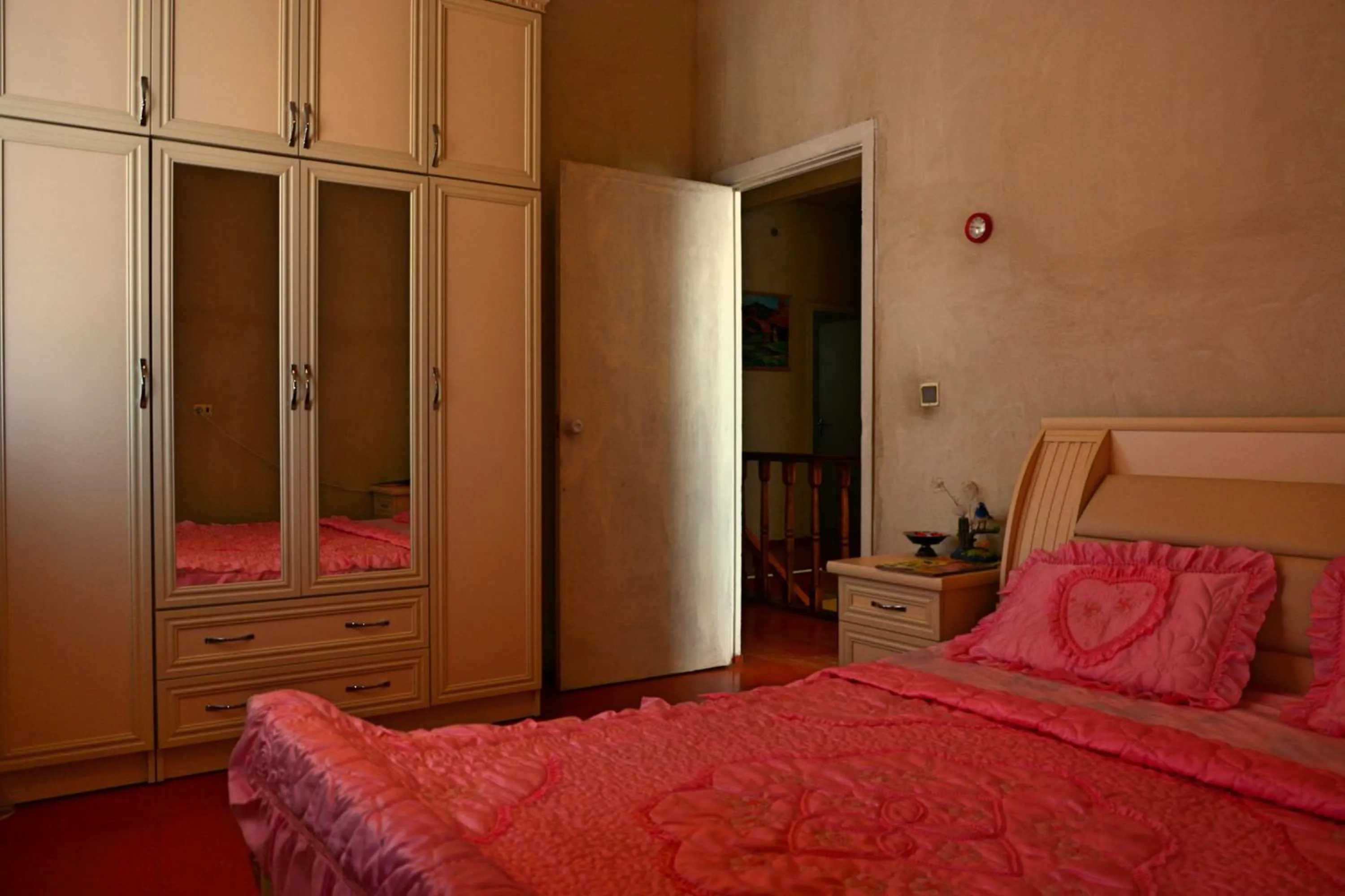 wardrobe, Bed in Shushan GUEST HOUSE