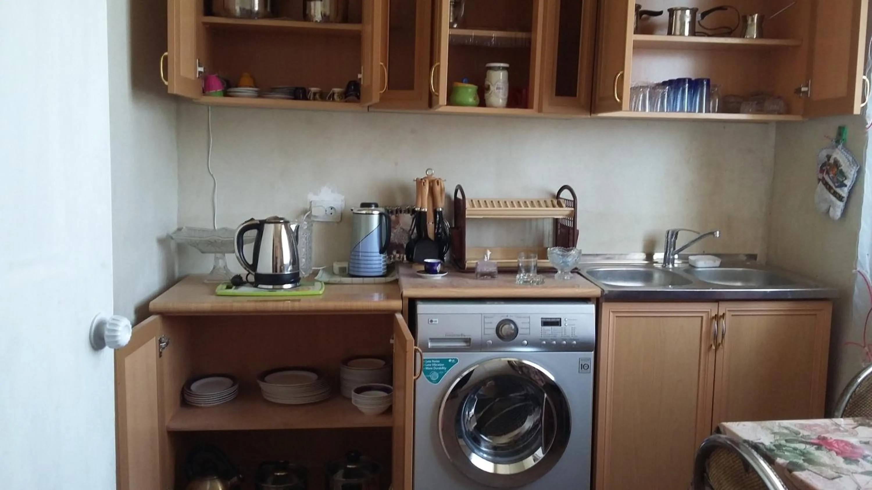 Kitchen or kitchenette in Shushan GUEST HOUSE