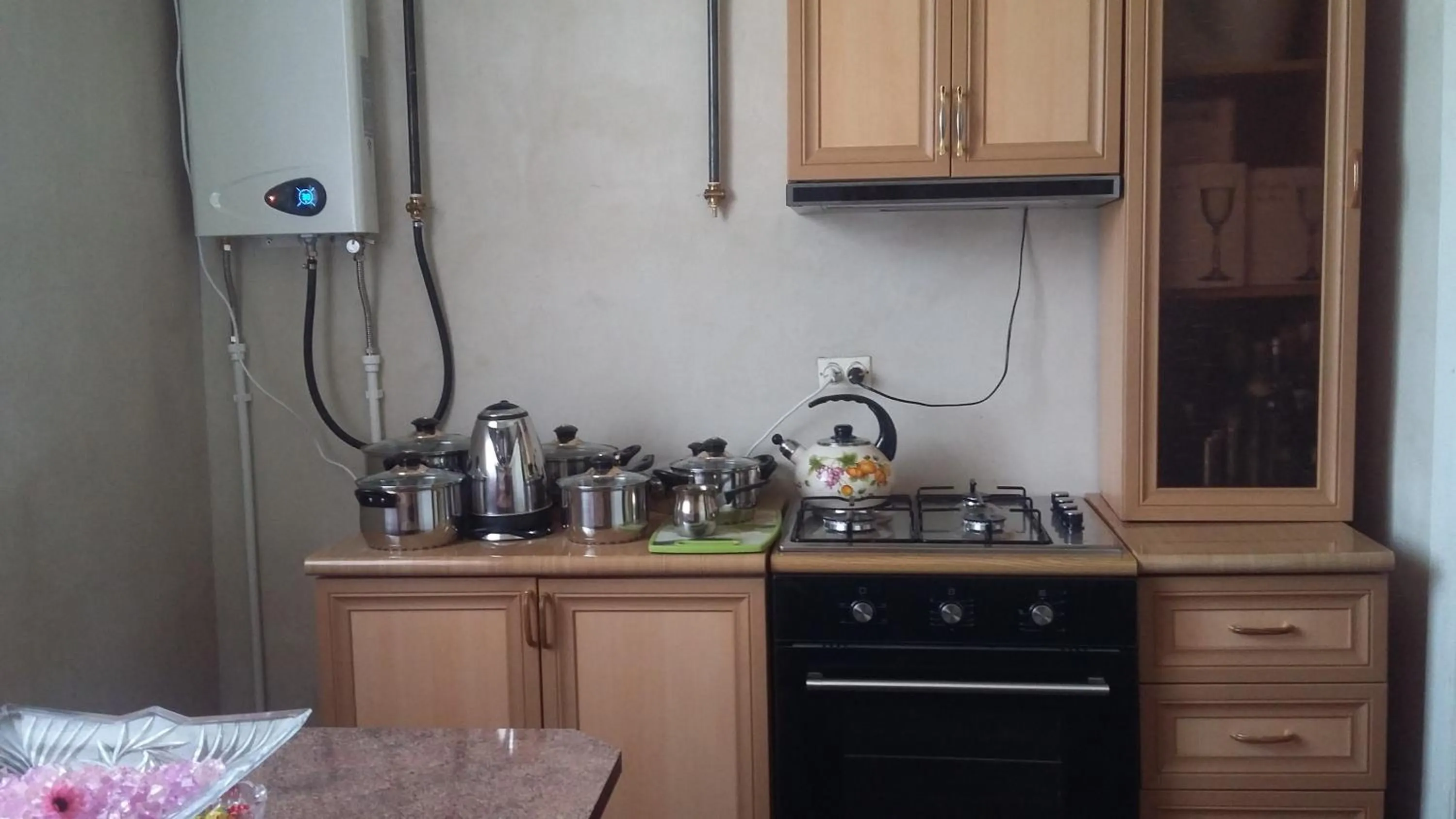 Communal kitchen in Shushan GUEST HOUSE