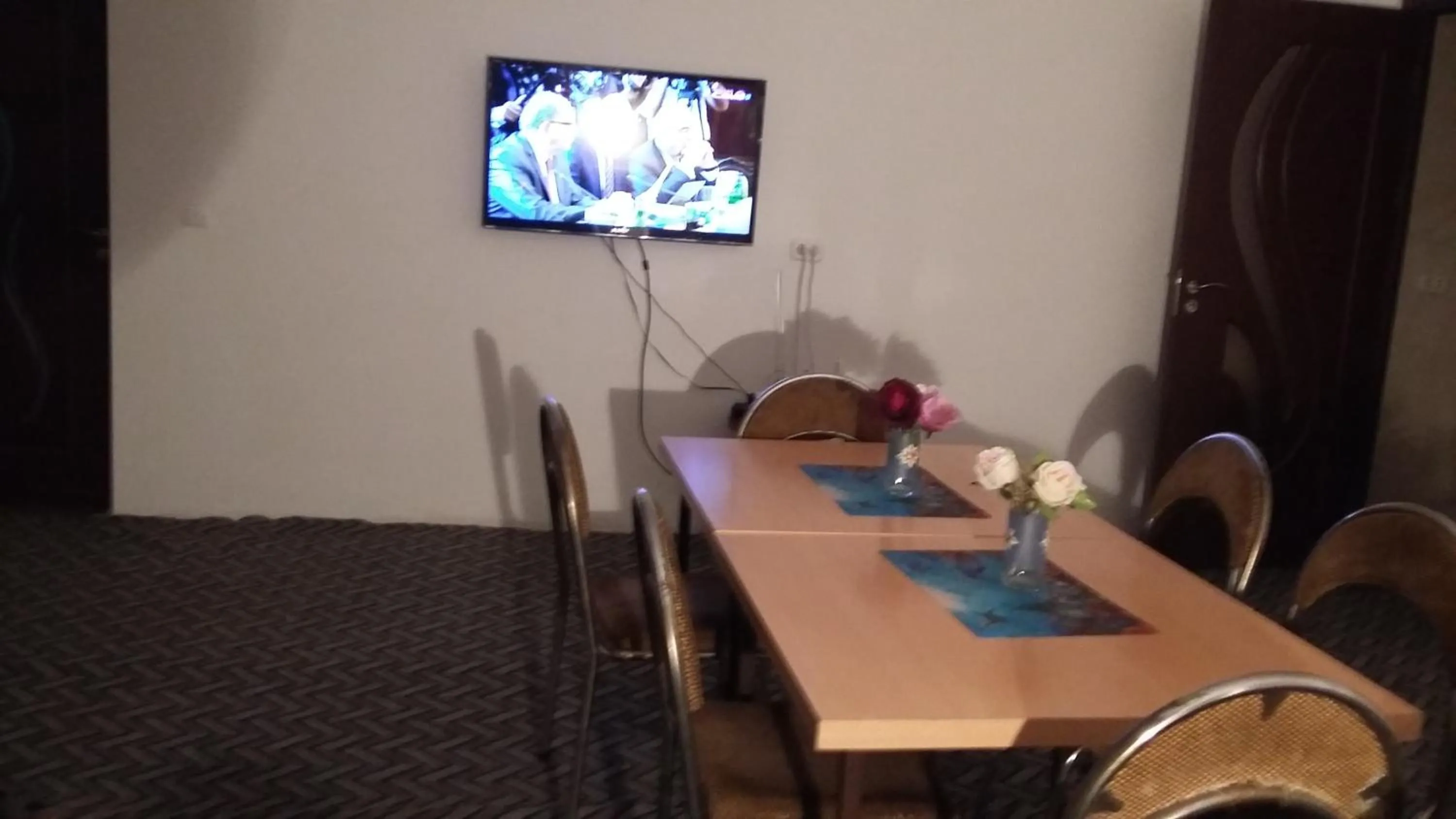 Food and drinks in Shushan GUEST HOUSE