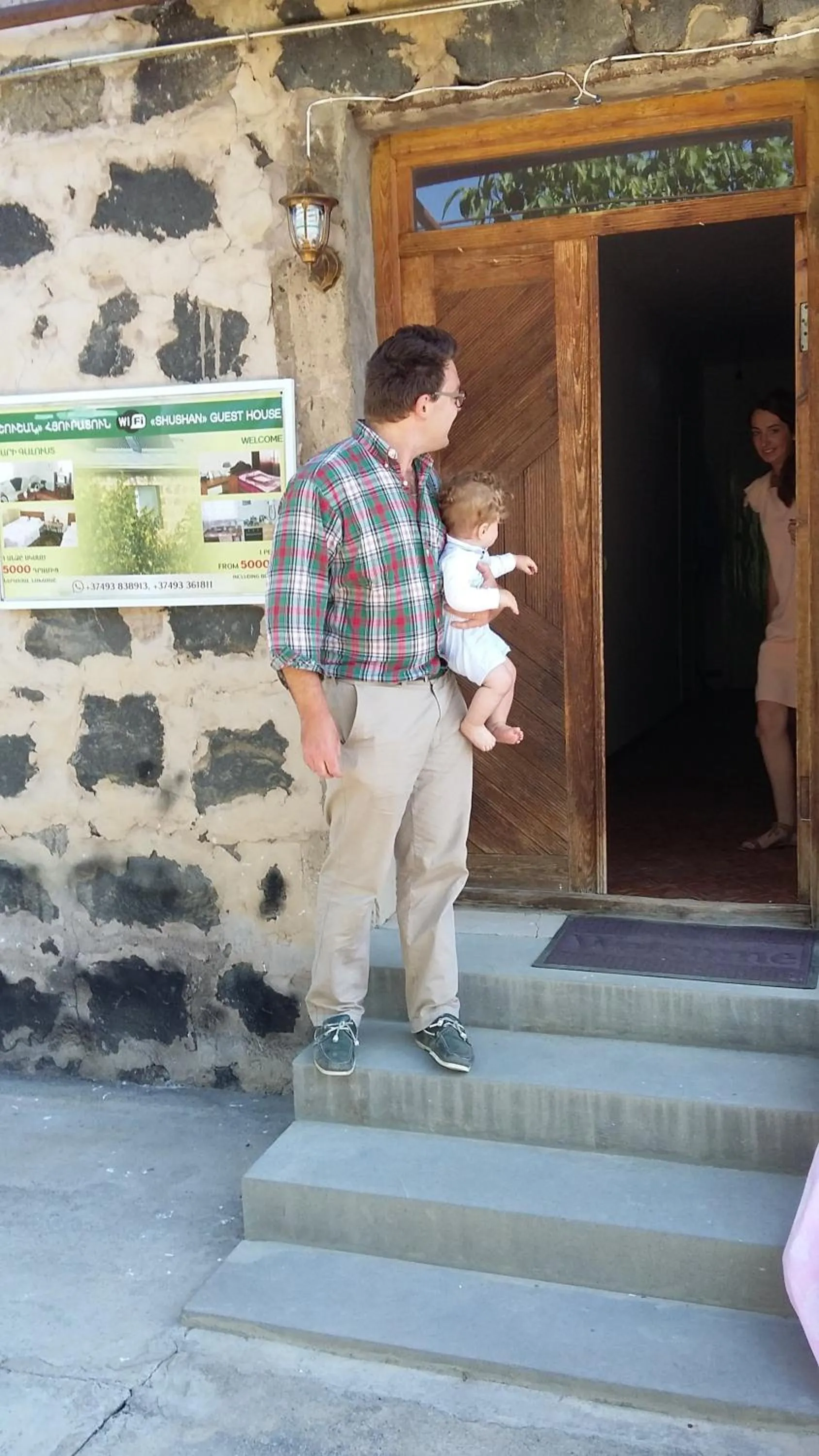 People in Shushan GUEST HOUSE