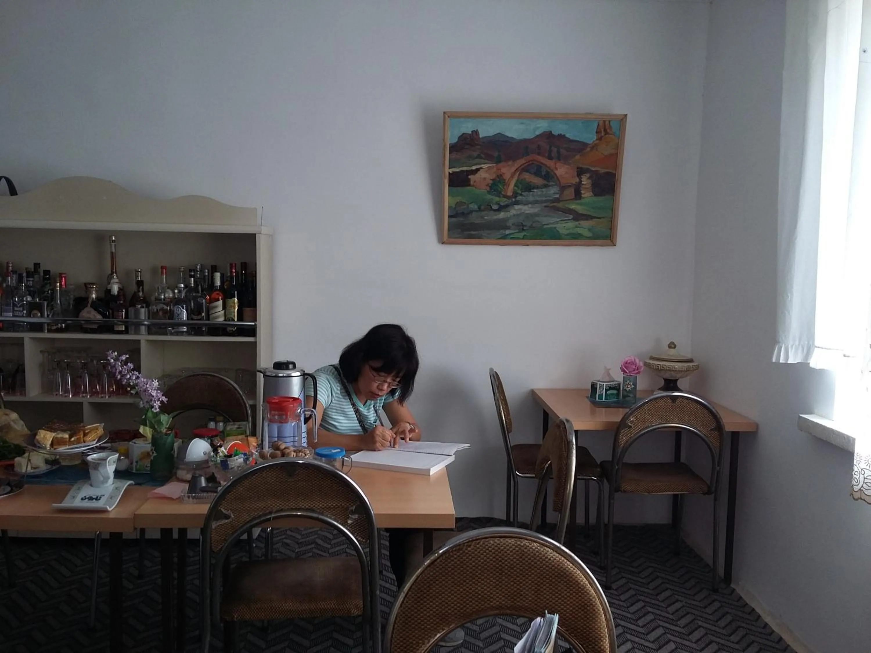 People in Shushan GUEST HOUSE