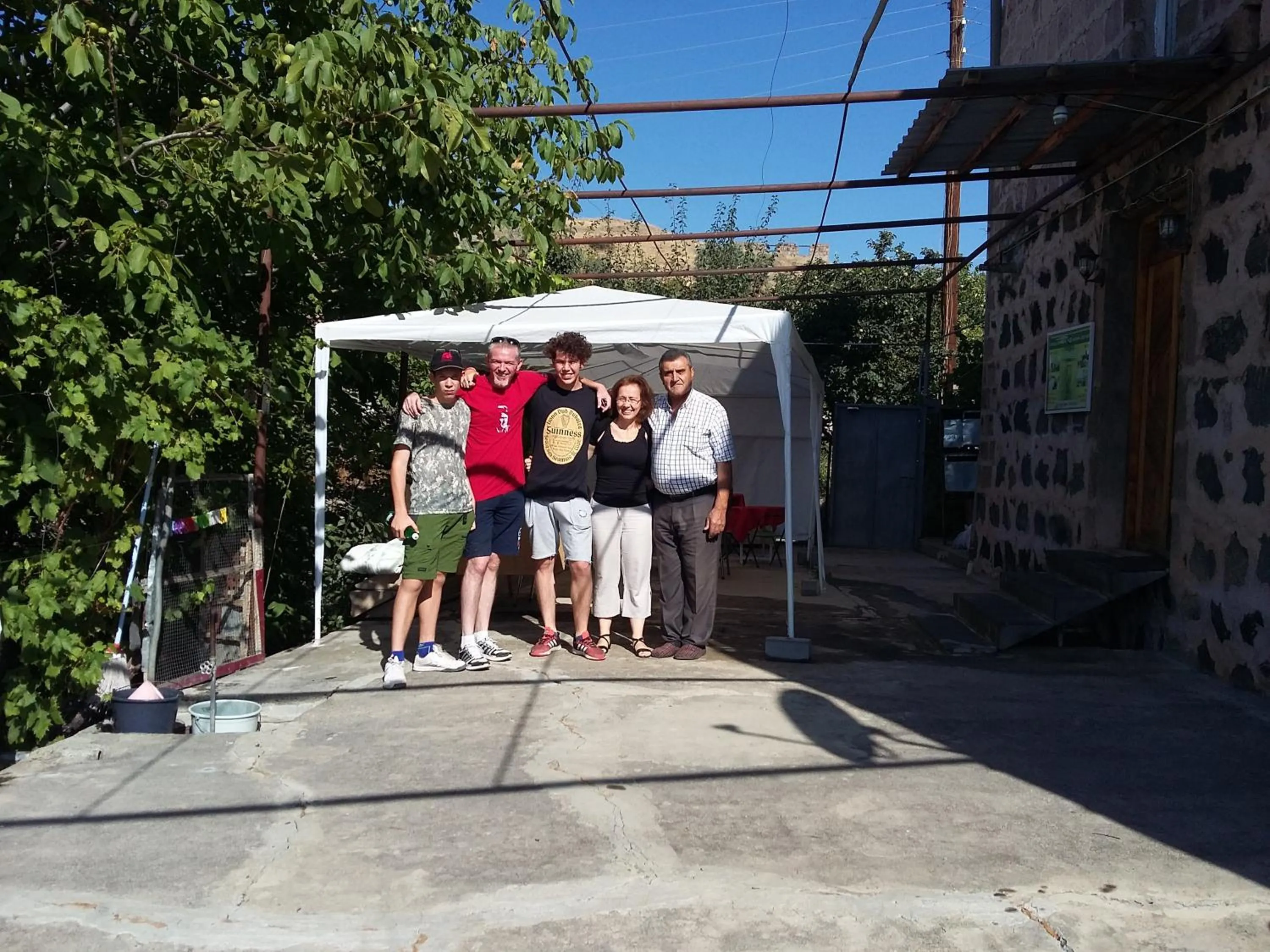People in Shushan GUEST HOUSE