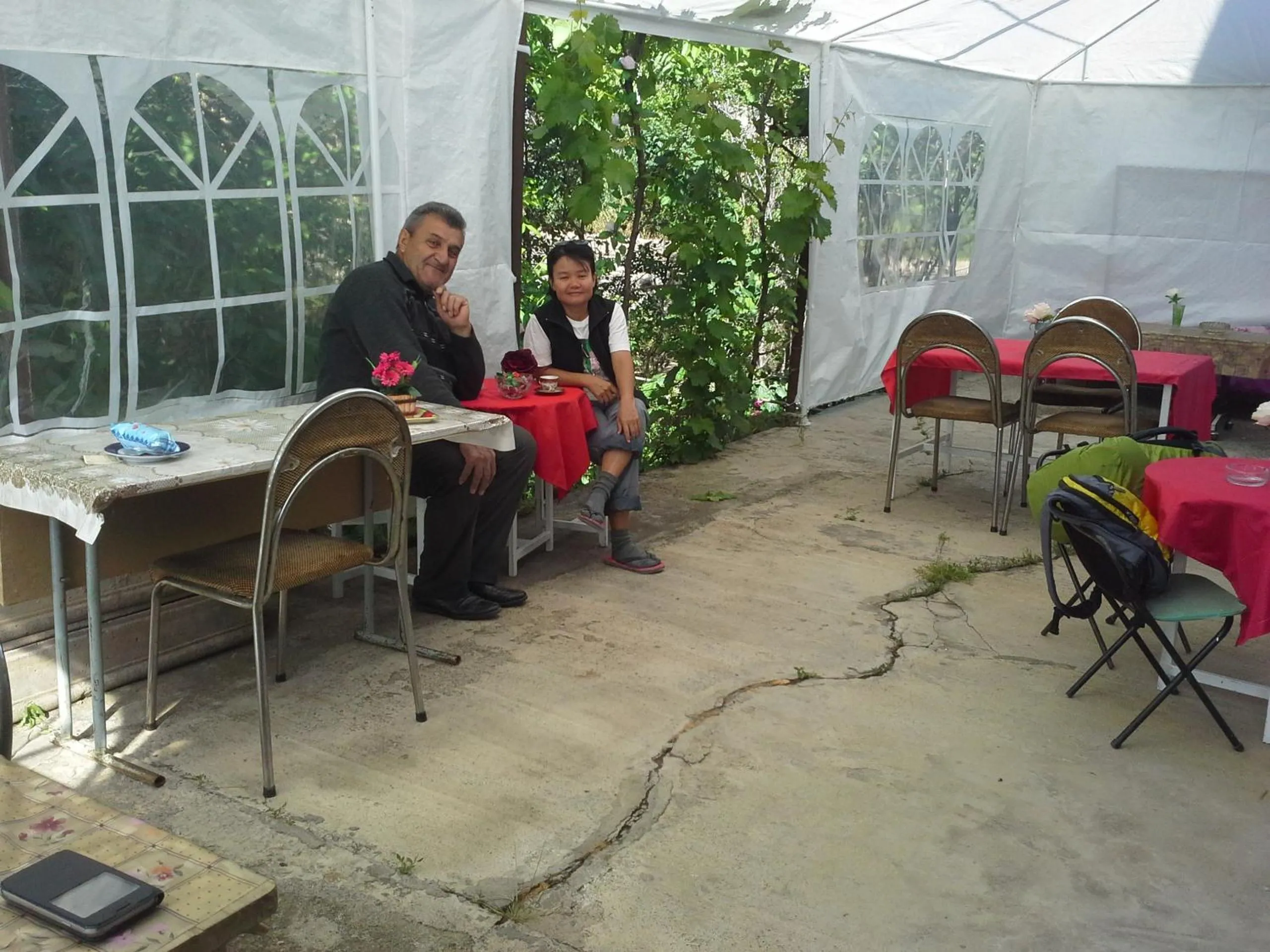 People in Shushan GUEST HOUSE