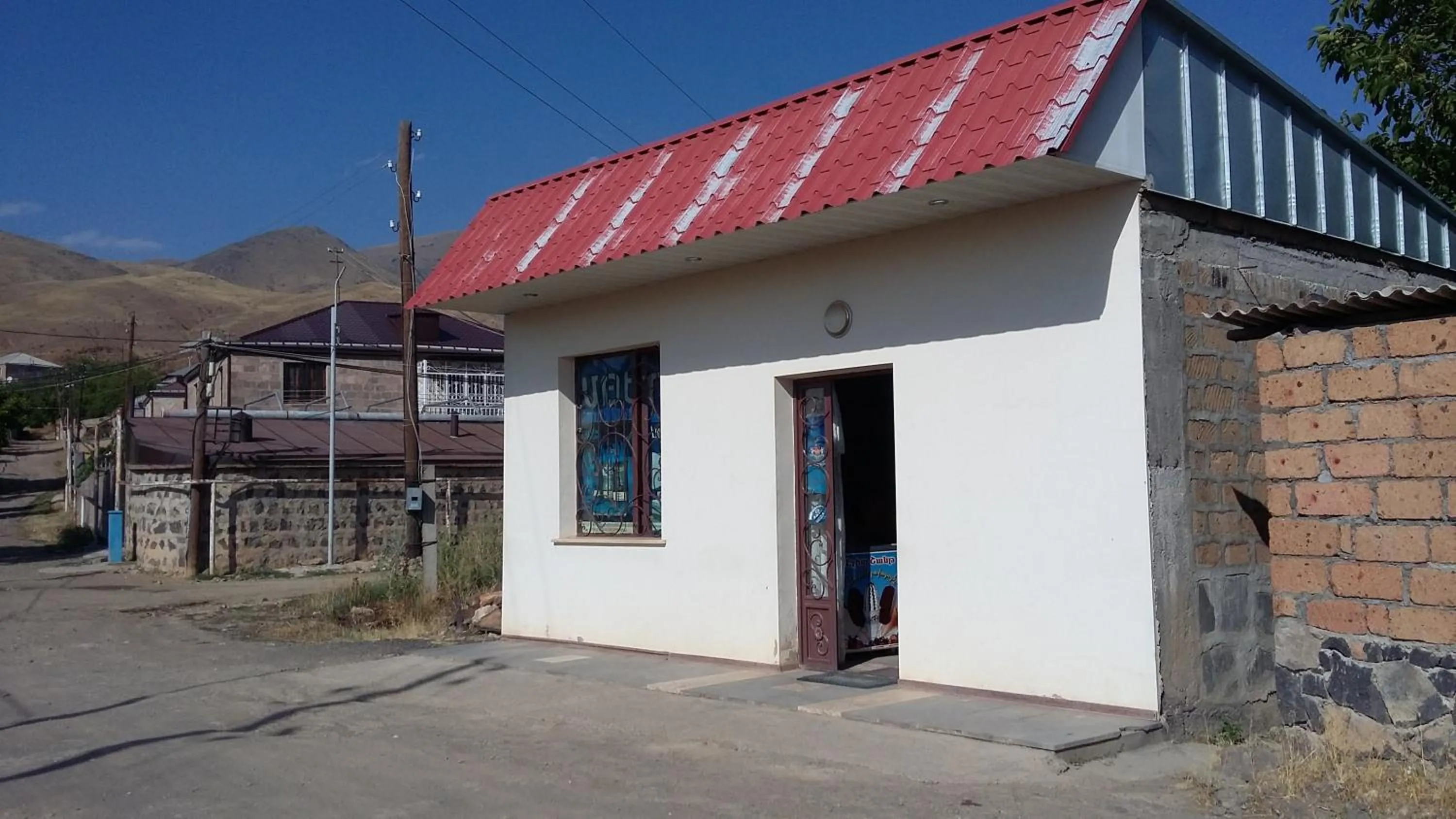 Property building in Shushan GUEST HOUSE