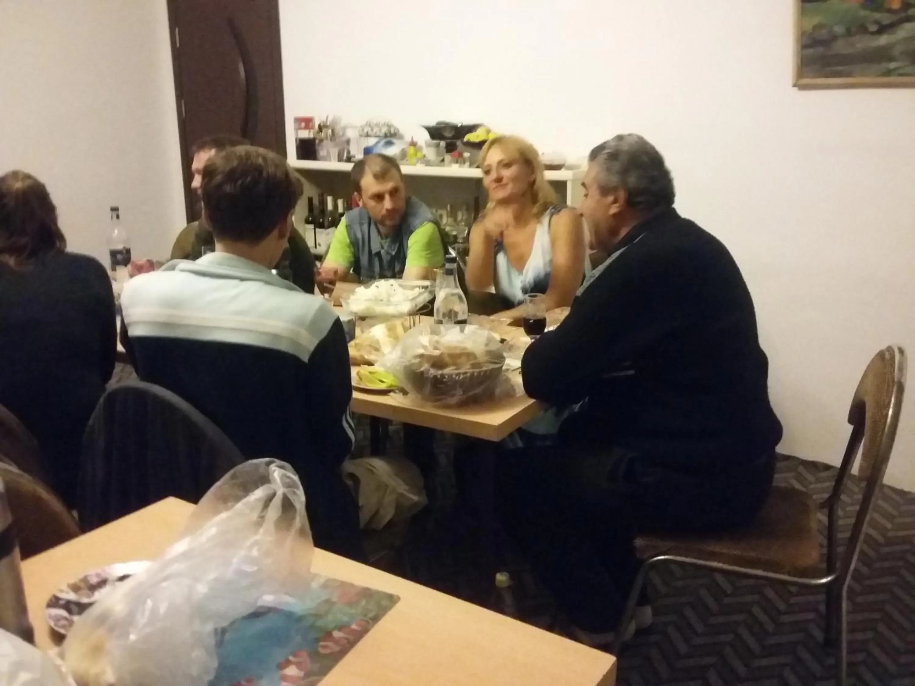 People in Shushan GUEST HOUSE