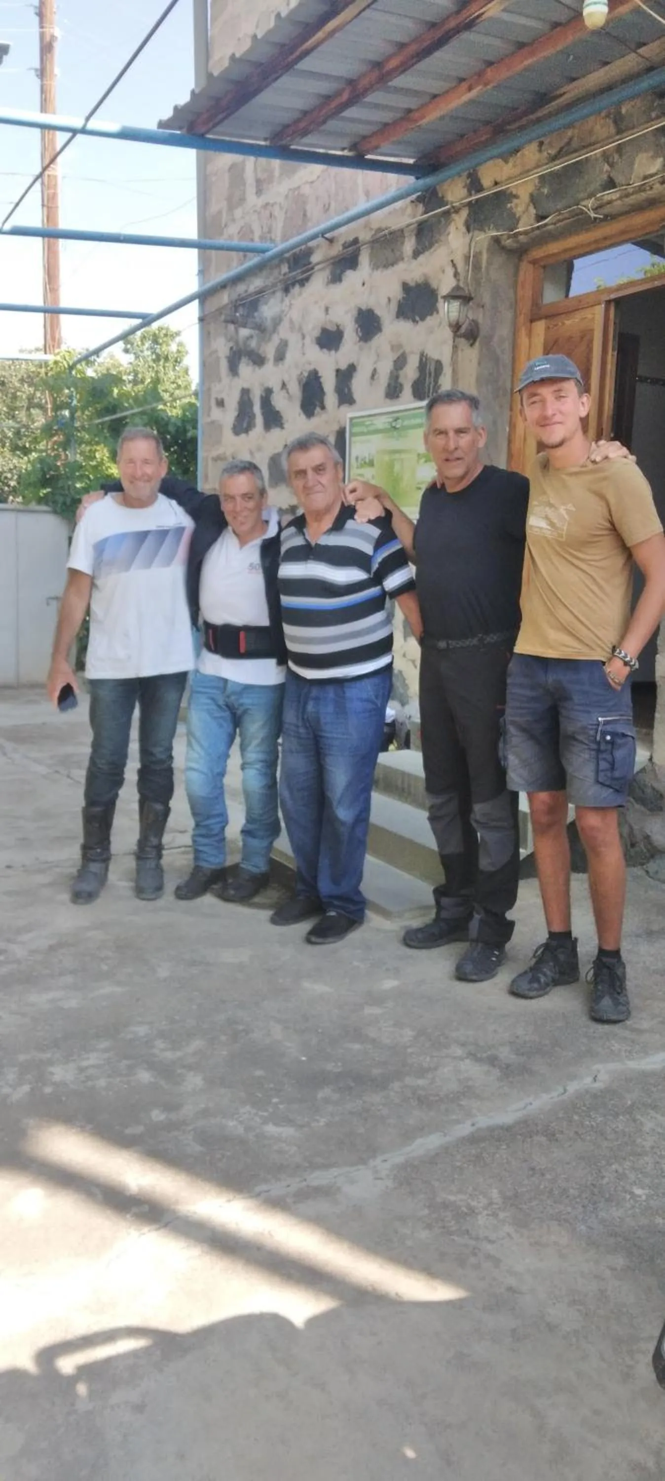 People in Shushan GUEST HOUSE