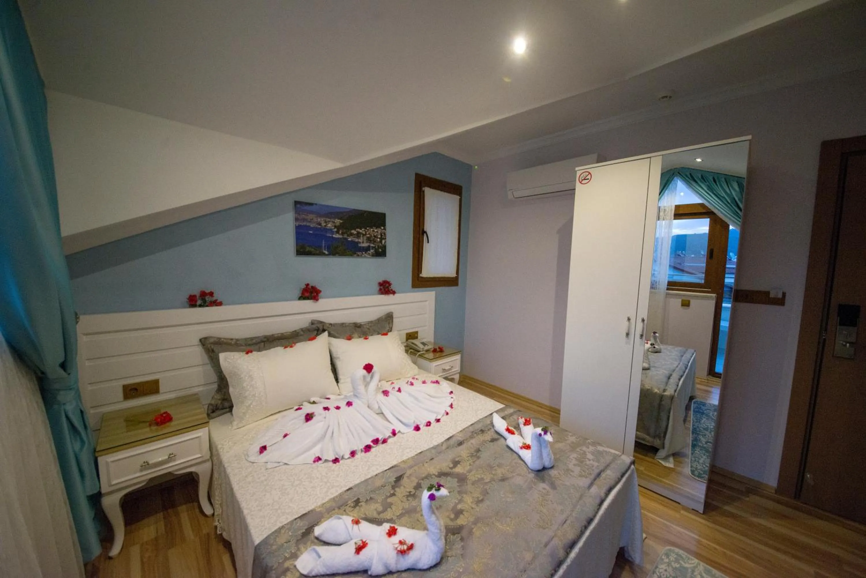 Bedroom, Bed in Kayı Hotel