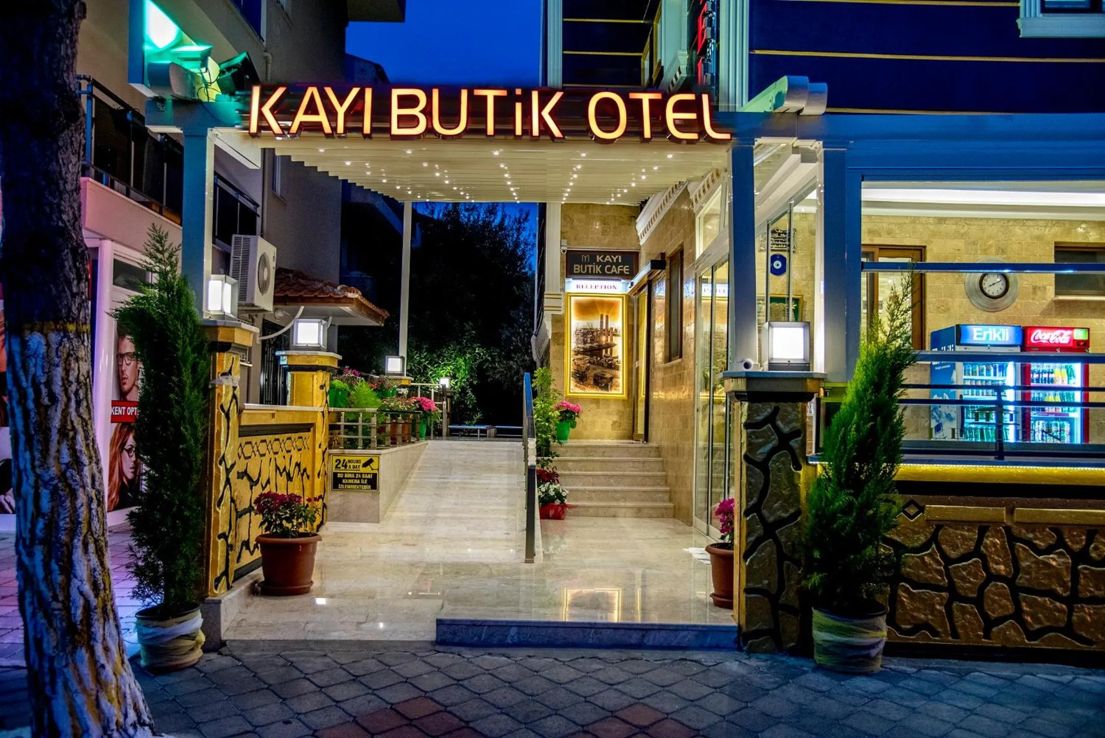 Facade/entrance in Kayı Hotel