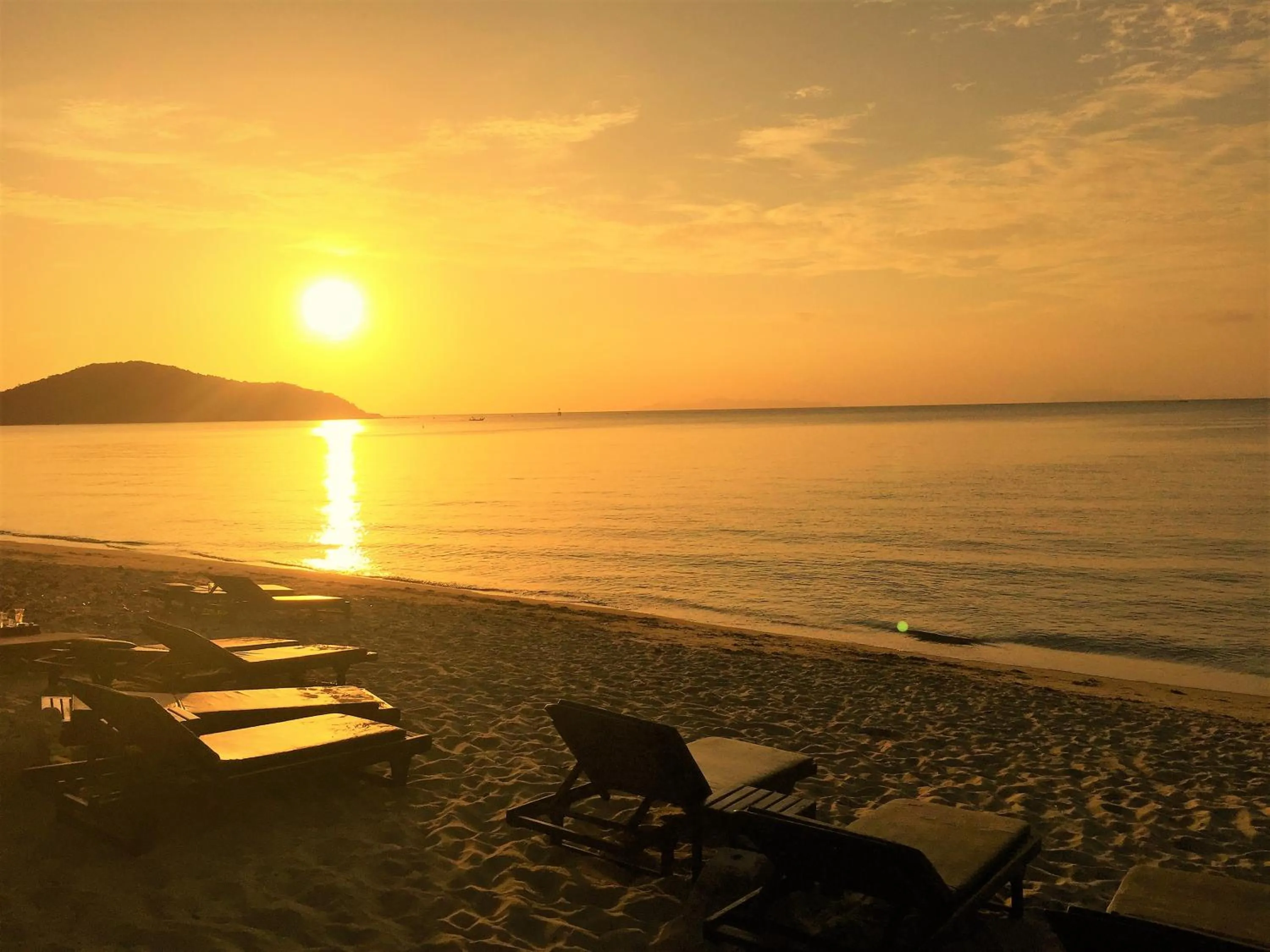 Beach in Kanok Buri Resort