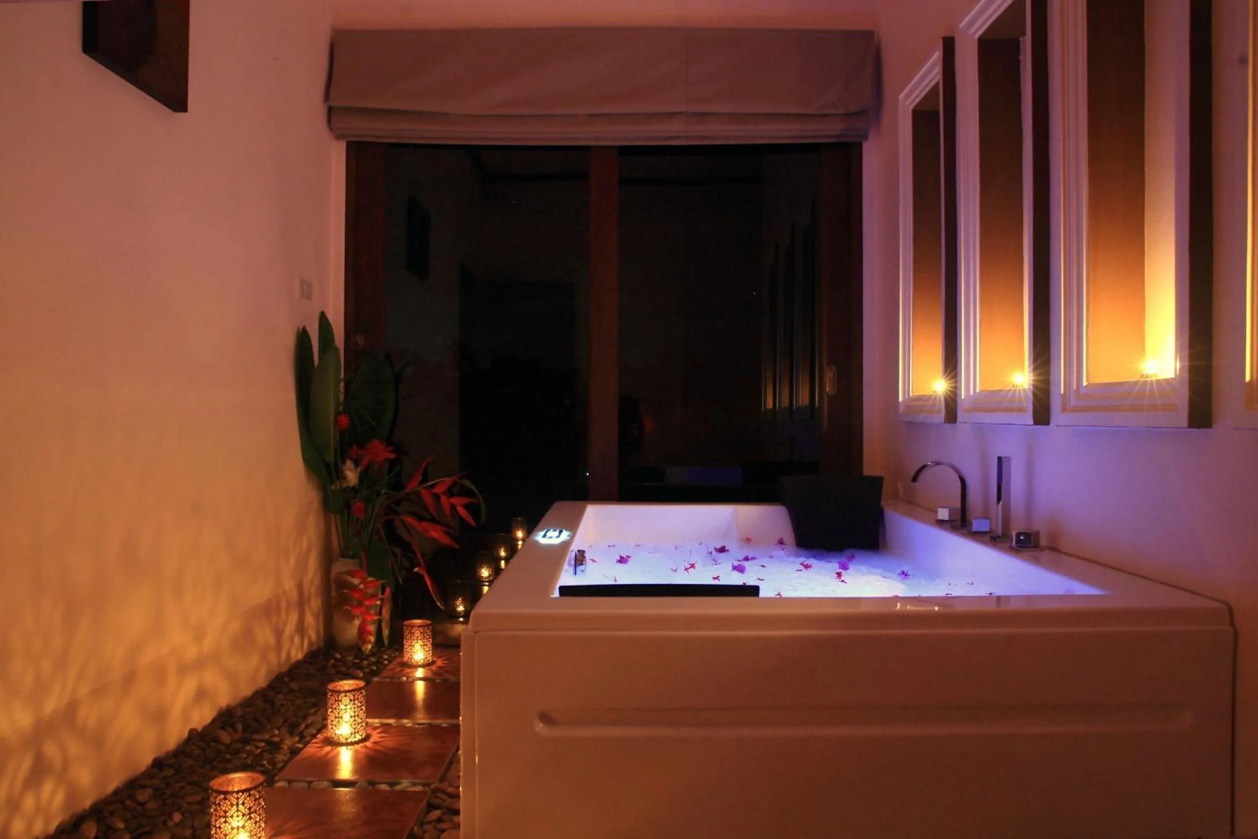 Spa and wellness centre/facilities in Kanok Buri Resort