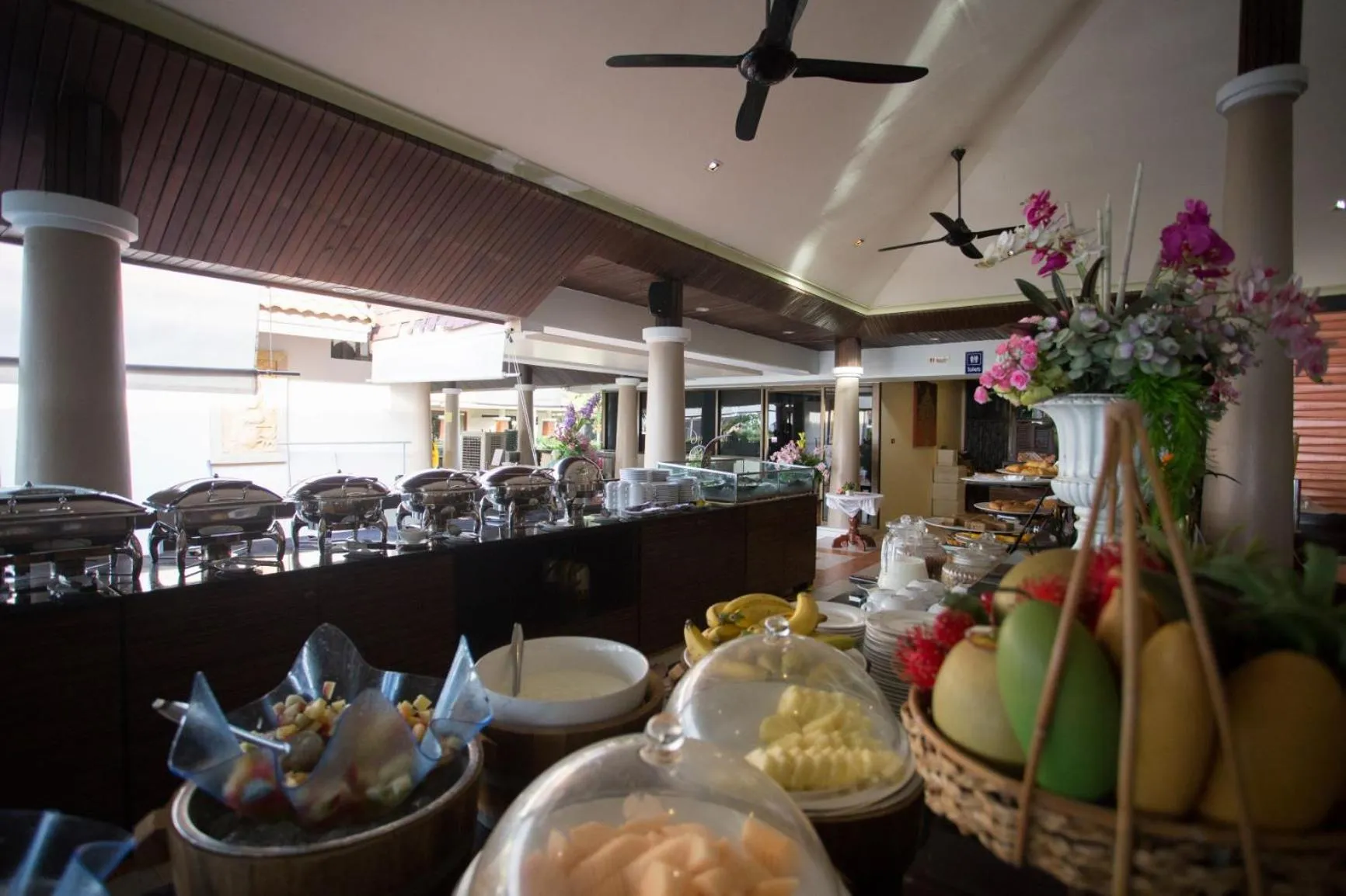 Restaurant/places to eat in Sita Beach Resort