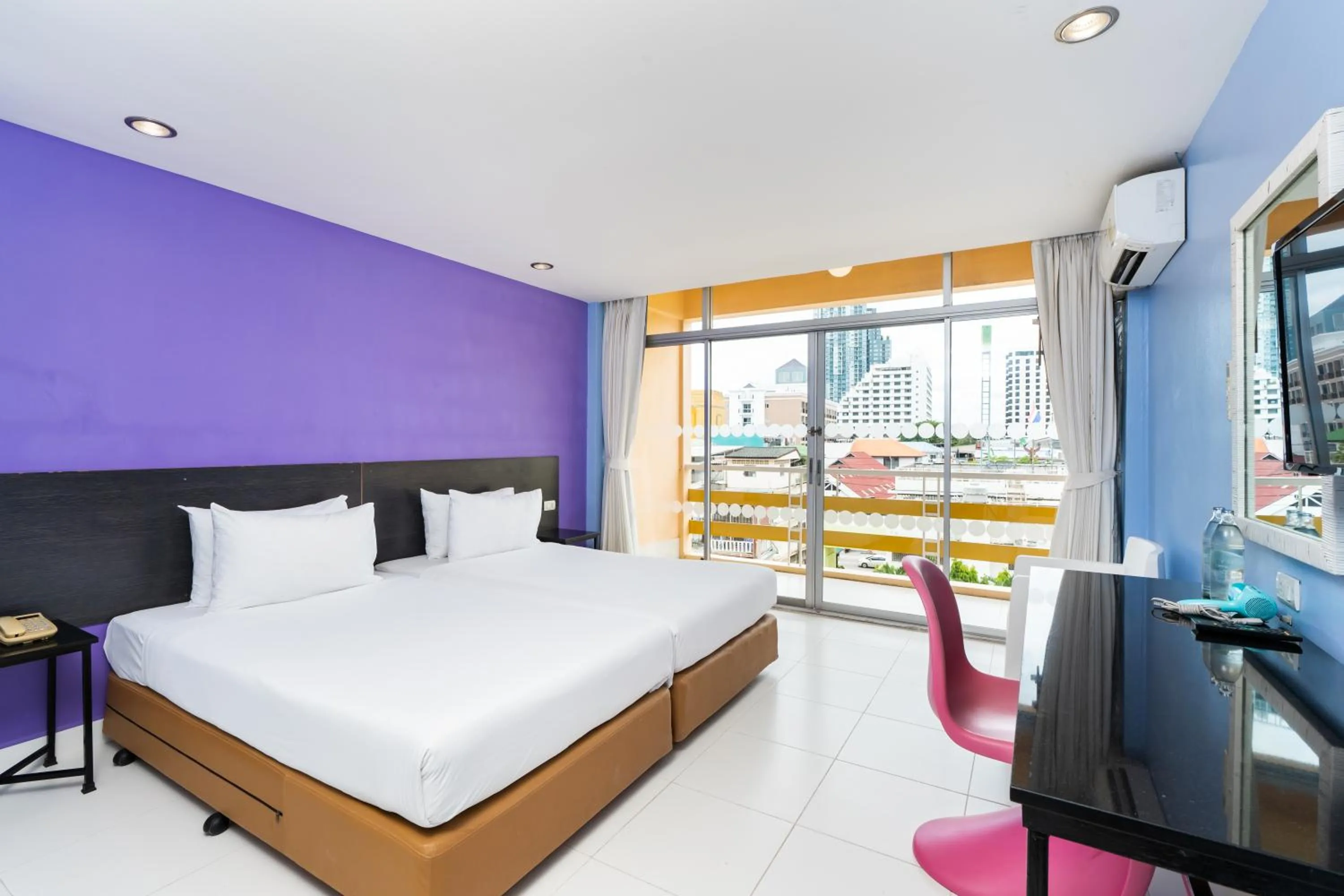 Bed in Bella Express