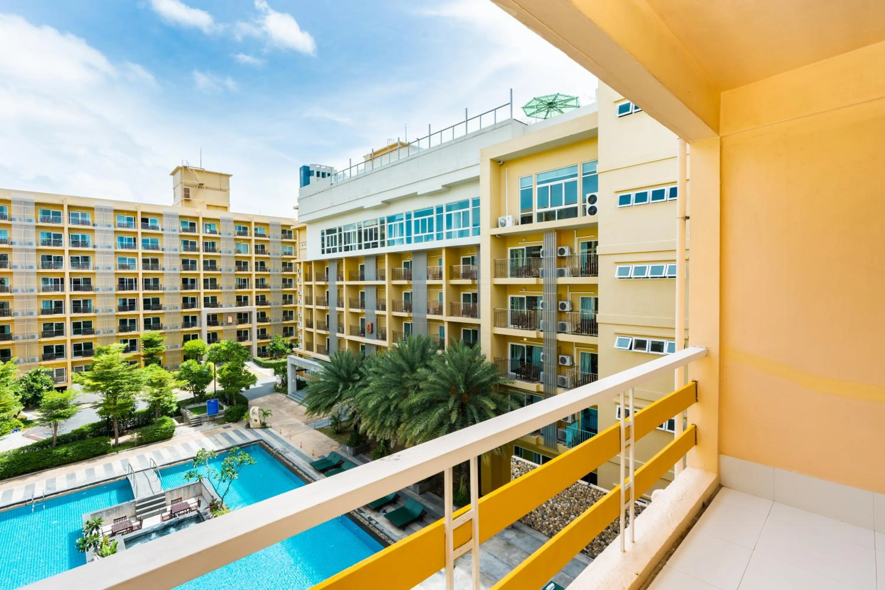 Balcony/Terrace in Bella Express