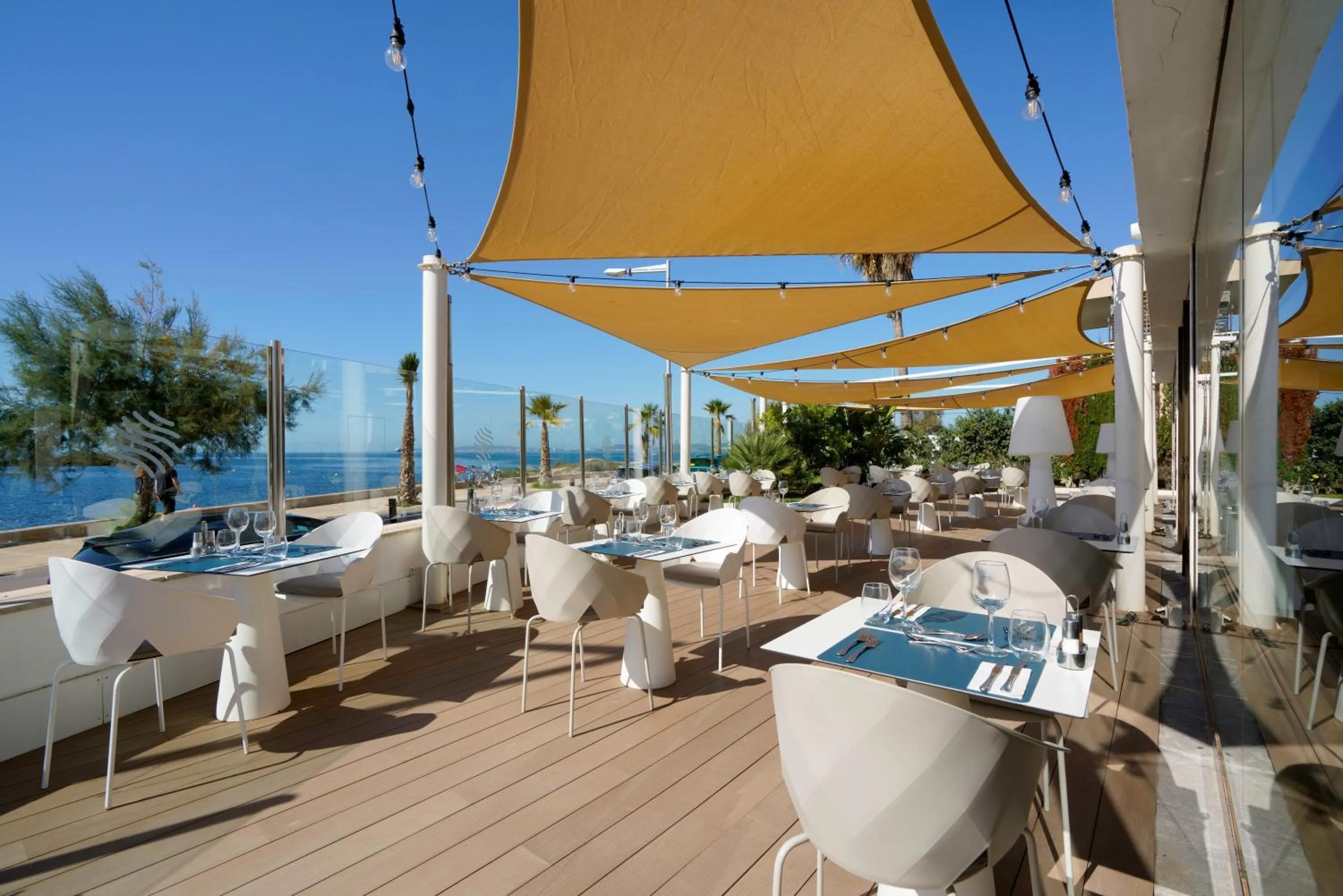 Restaurant/places to eat in AluaSoul Palma Hotel Adults Only