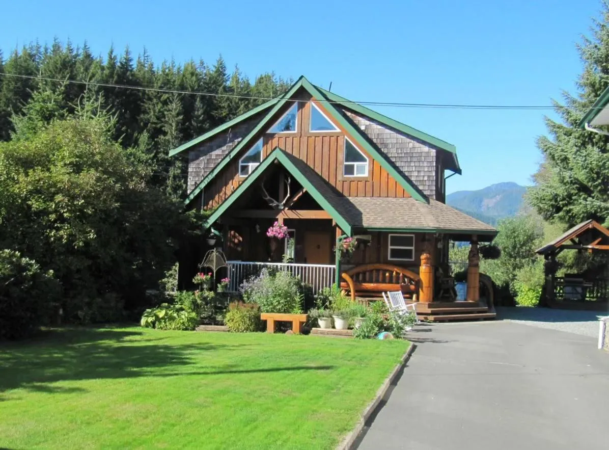 Property building in Wild Coast Wilderness Resort