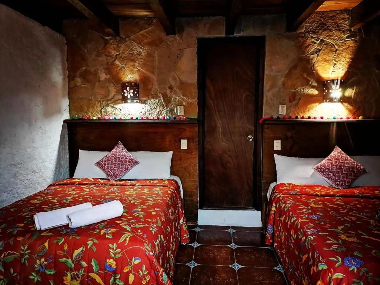 Photo of the whole room, Bed in Hotel & Cava La Parroquia