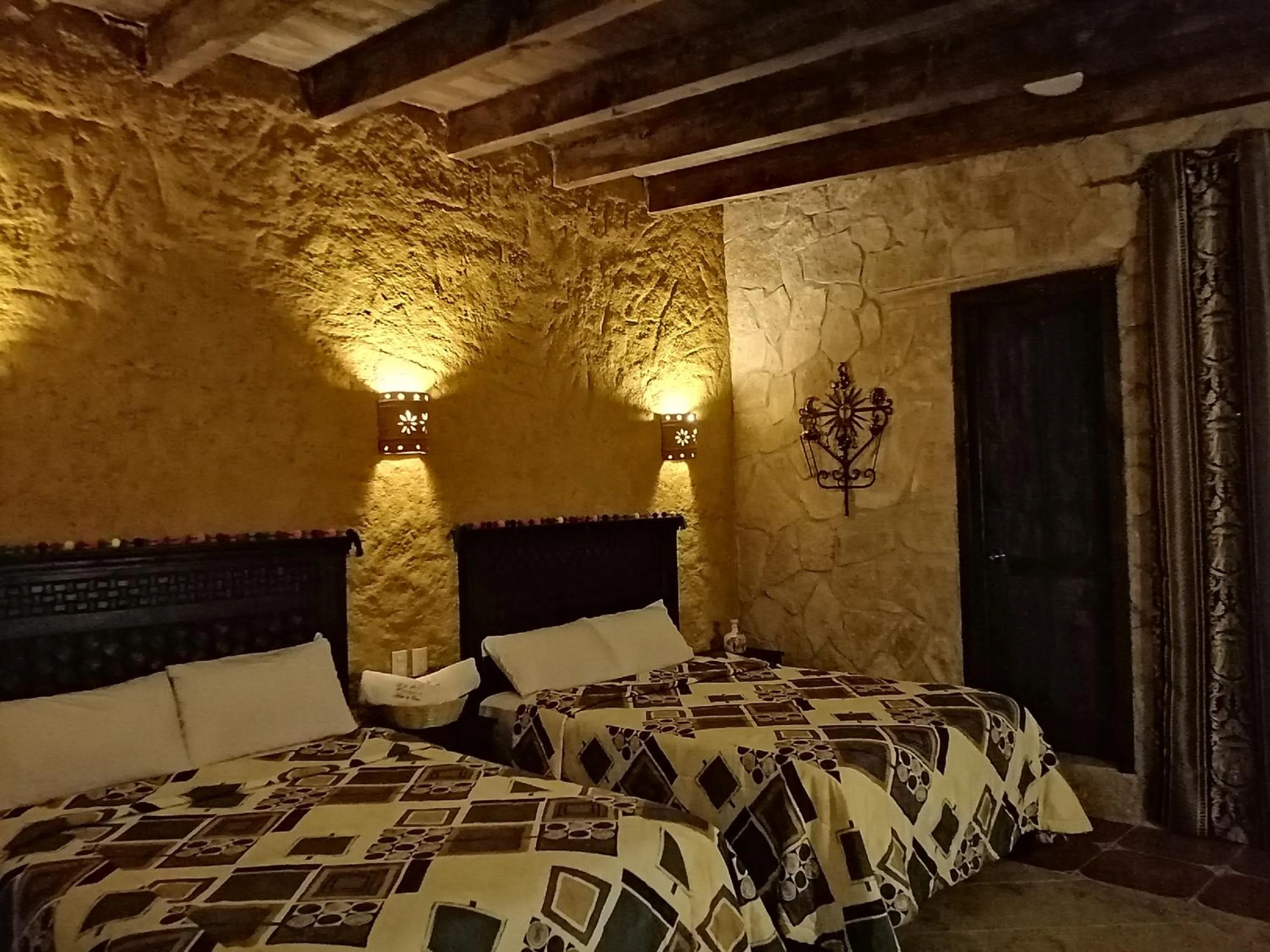 Bed in Hotel & Cava La Parroquia