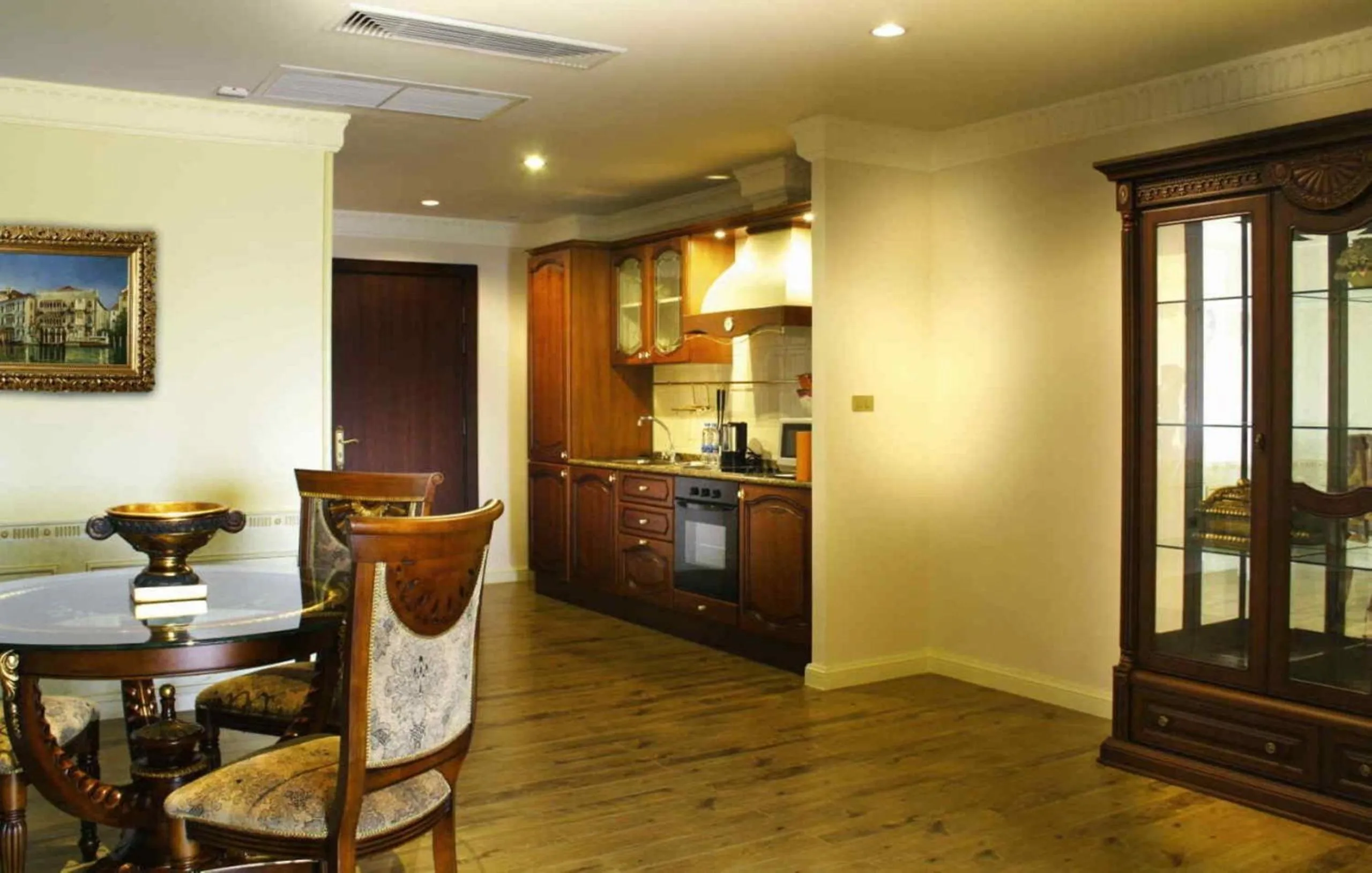 Kitchen or kitchenette in Four Seasons Place Pattaya