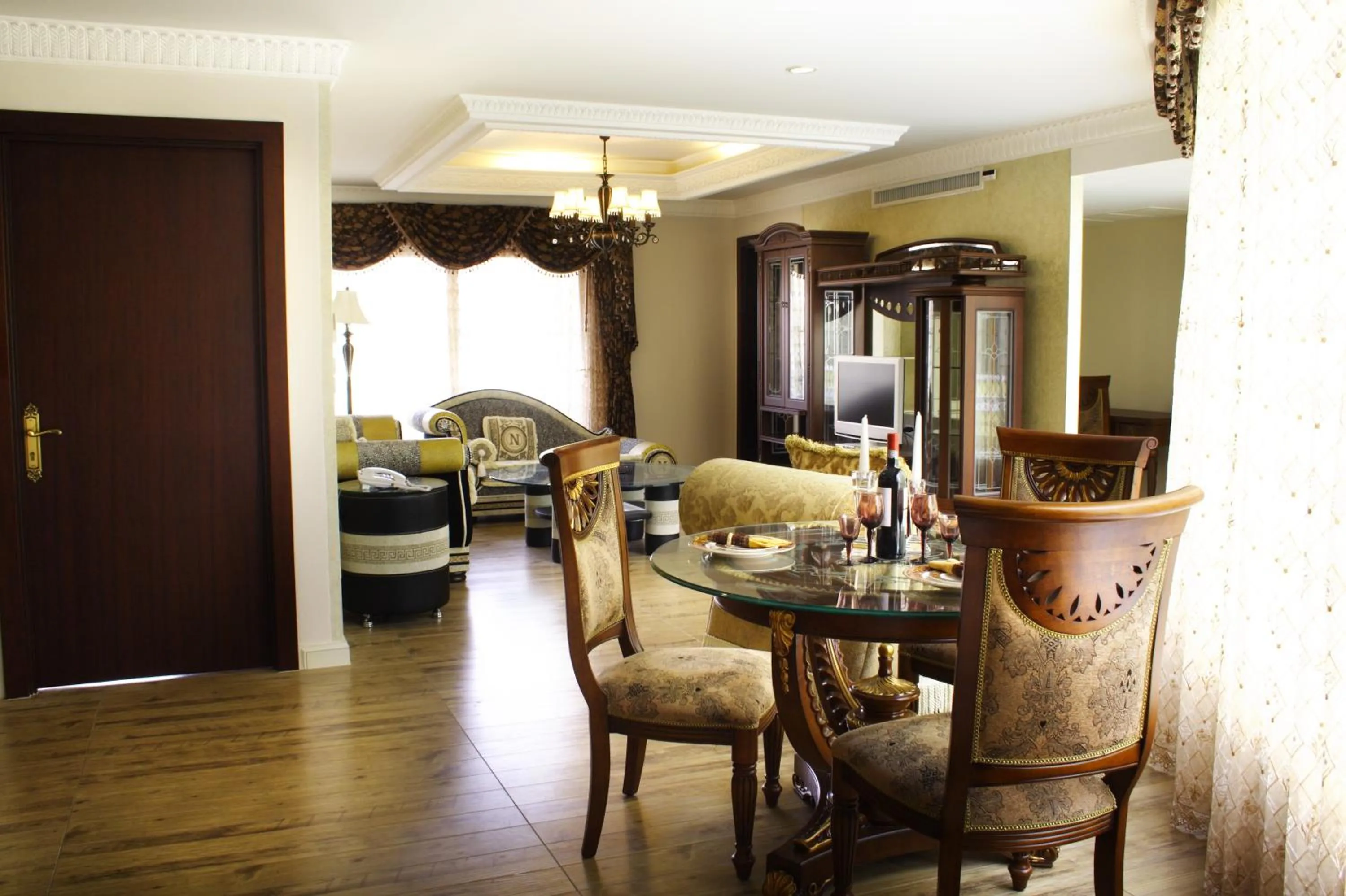 Kitchen or kitchenette in Four Seasons Place Pattaya