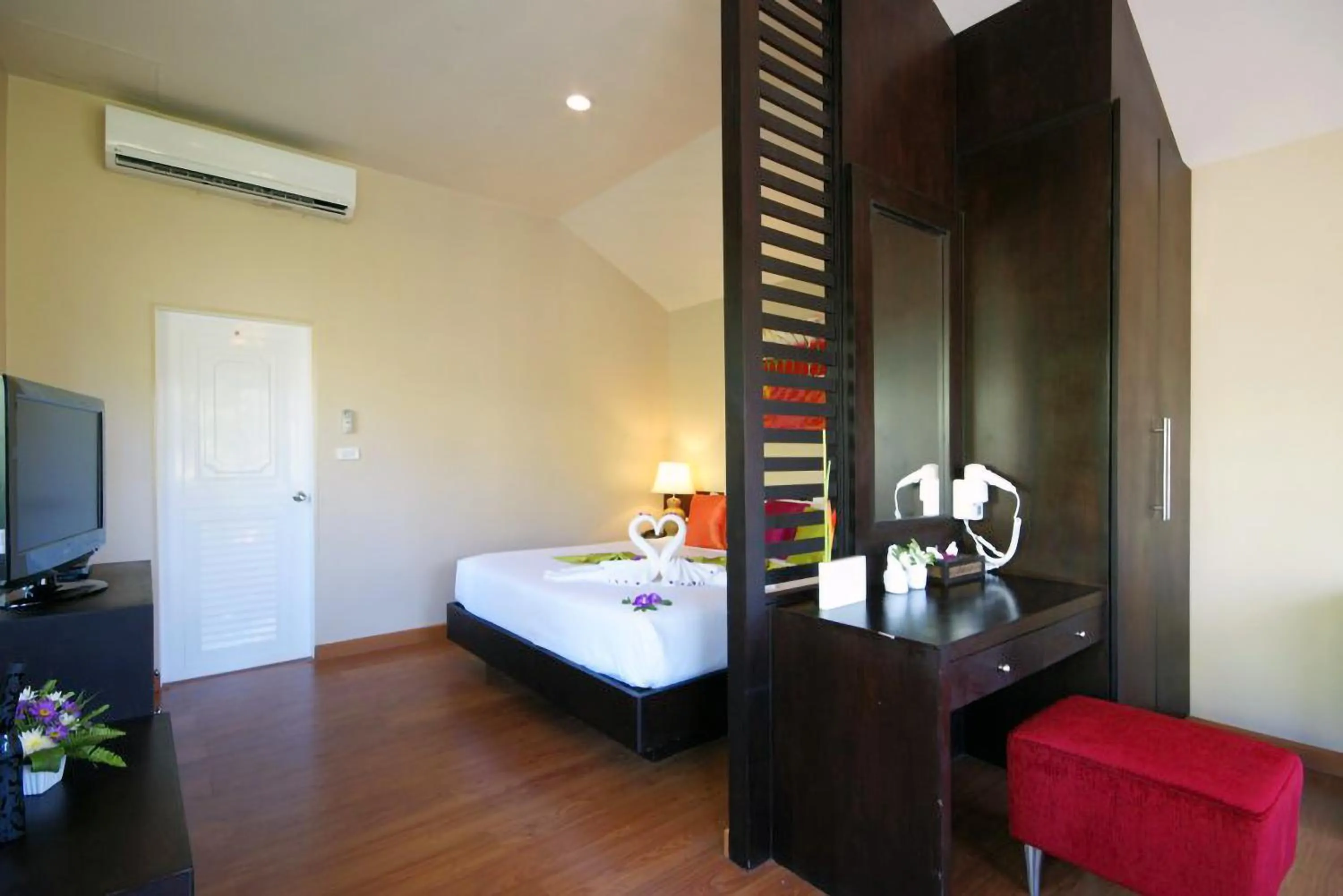 Photo of the whole room, Bed in Palm Paradise, Aonang Resort