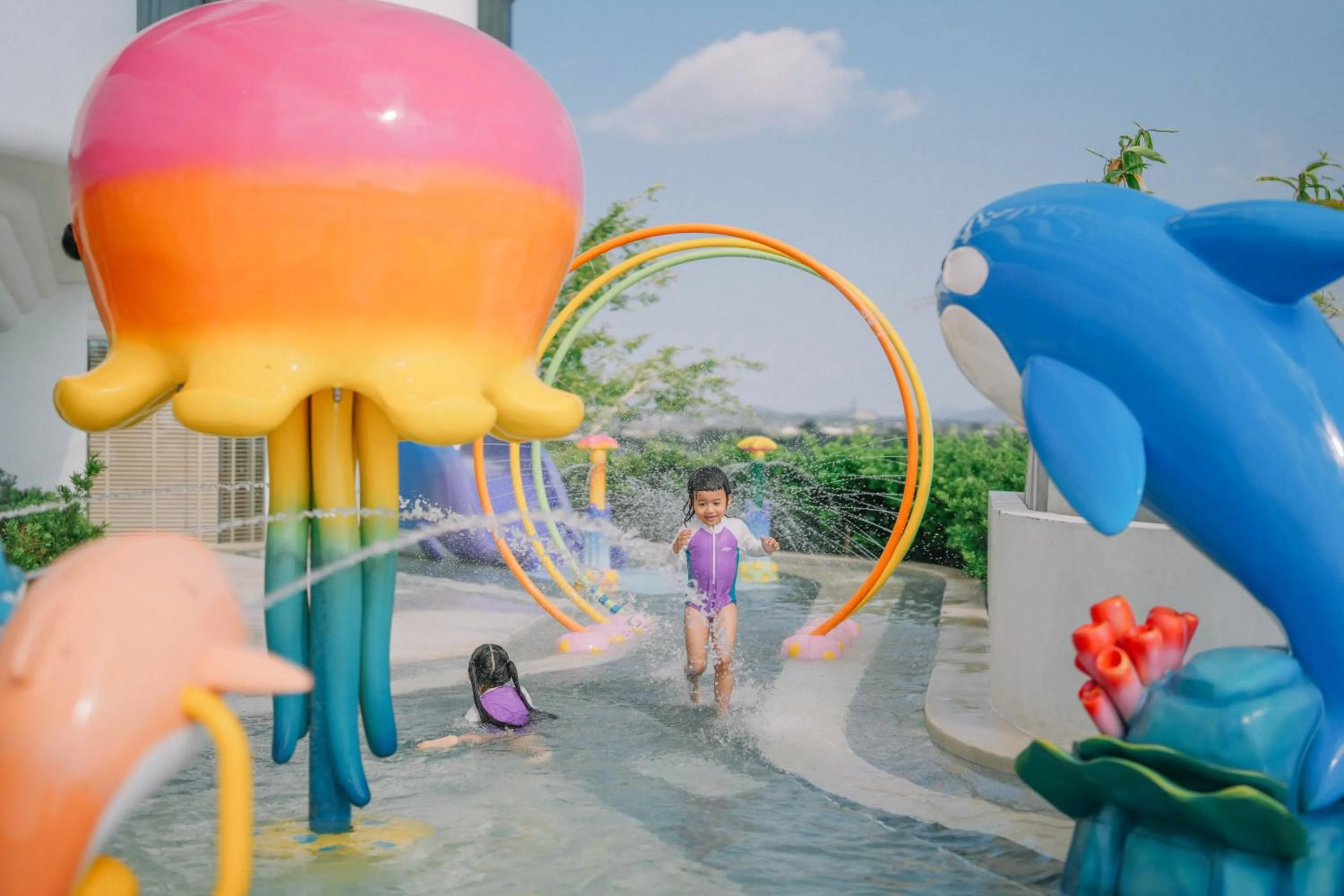 Swimming pool in Ocean Marina Resort Pattaya Jomtien