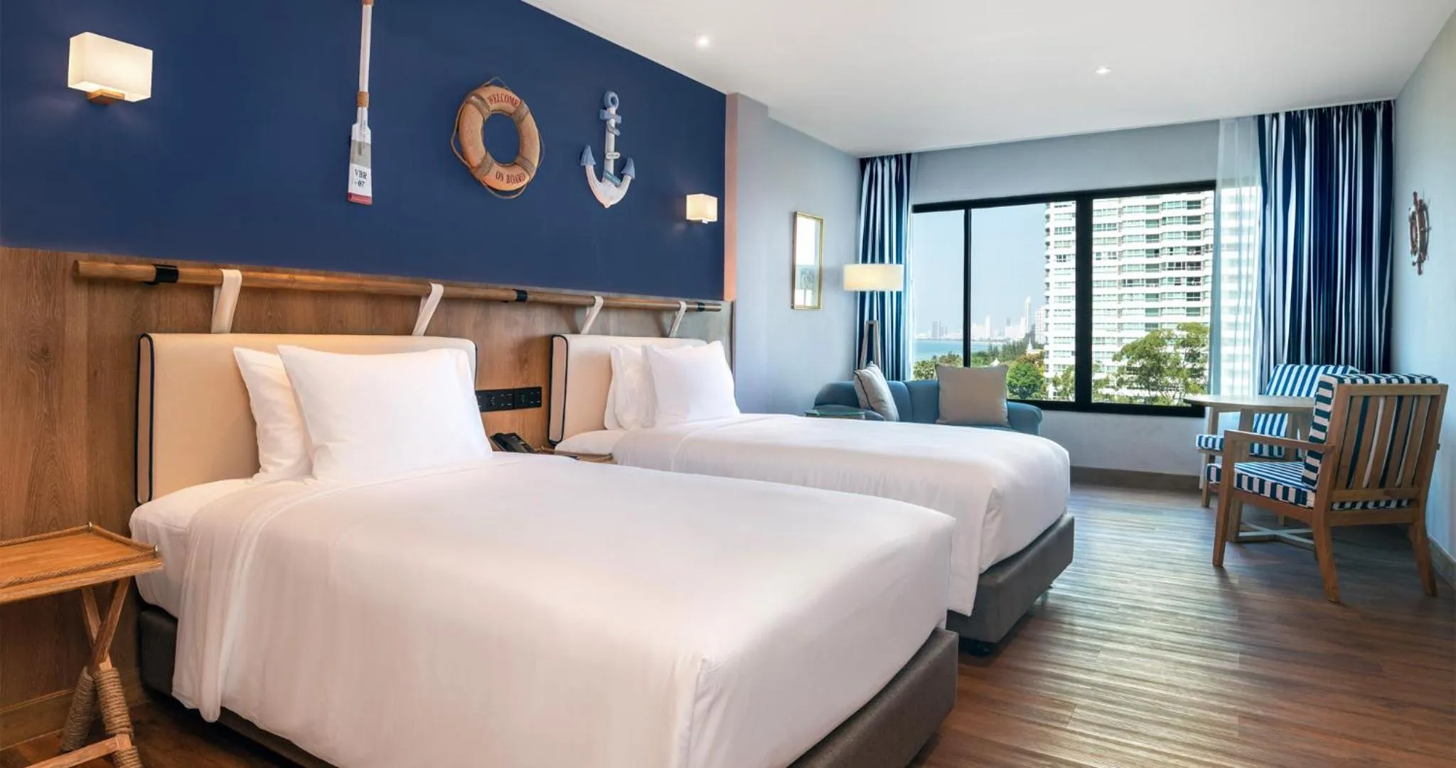 Deluxe Twin Room in Ocean Marina Resort Pattaya Jomtien