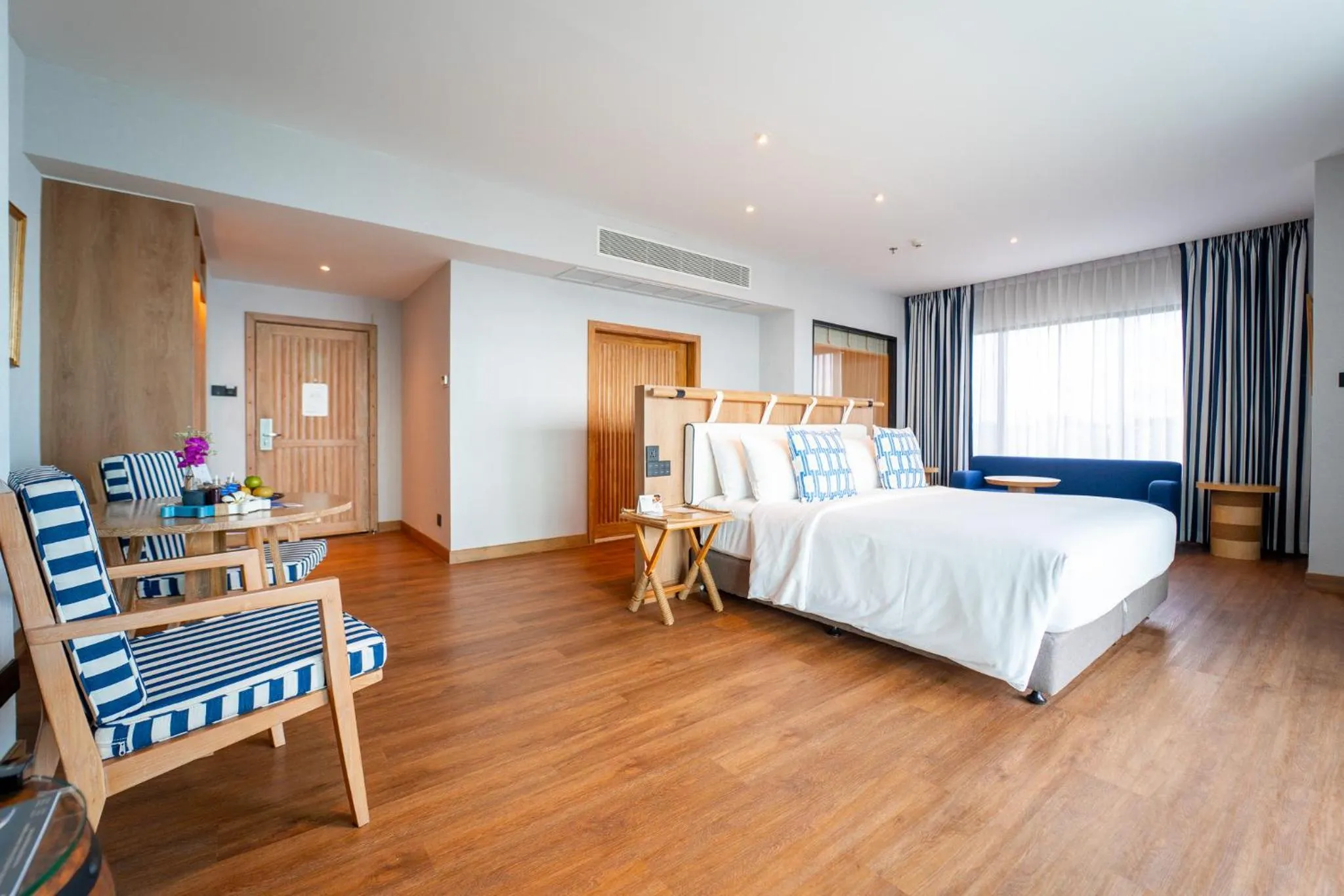 Bed in Ocean Marina Resort Pattaya Jomtien