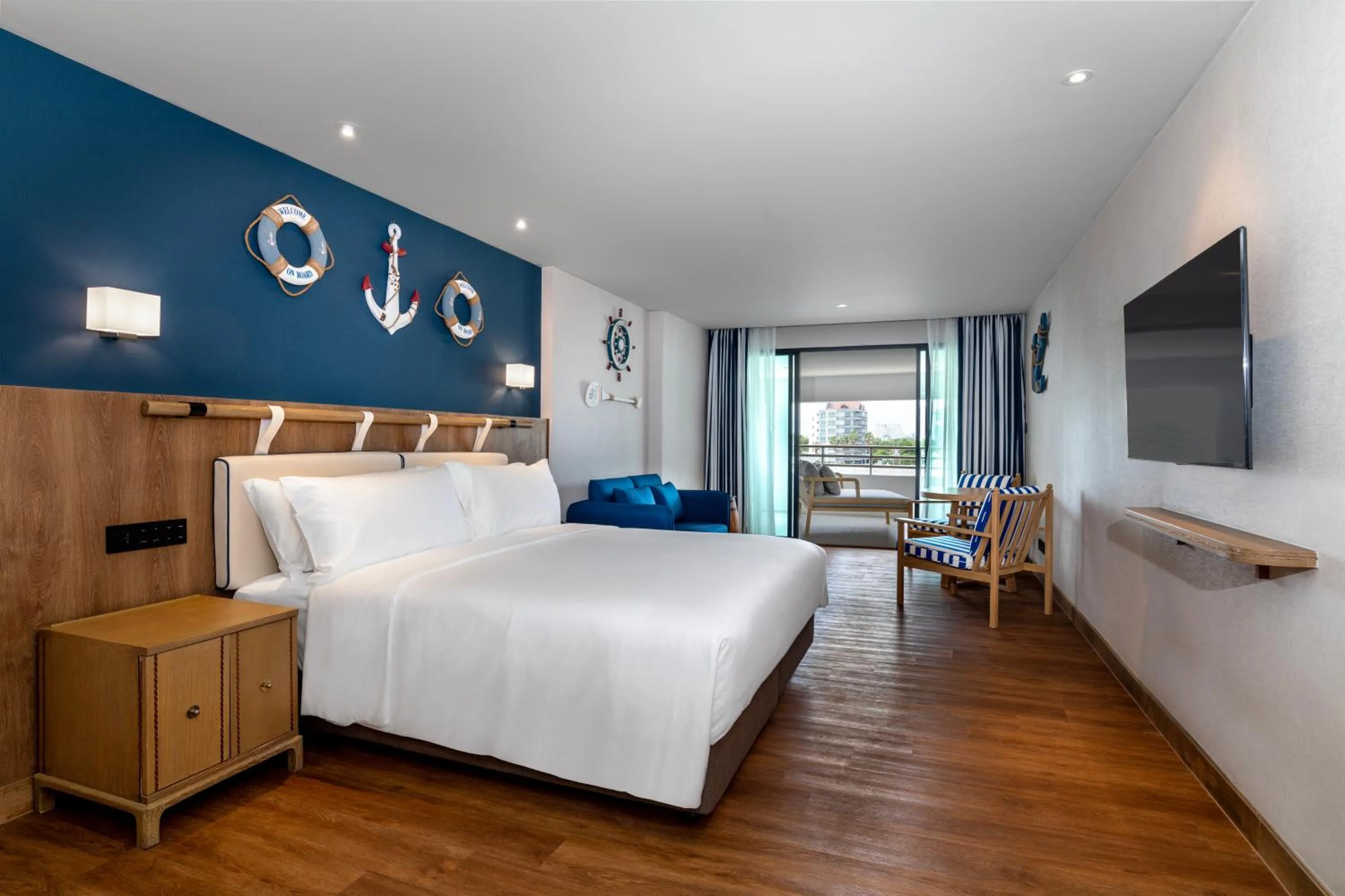 Bed in Ocean Marina Resort Pattaya Jomtien