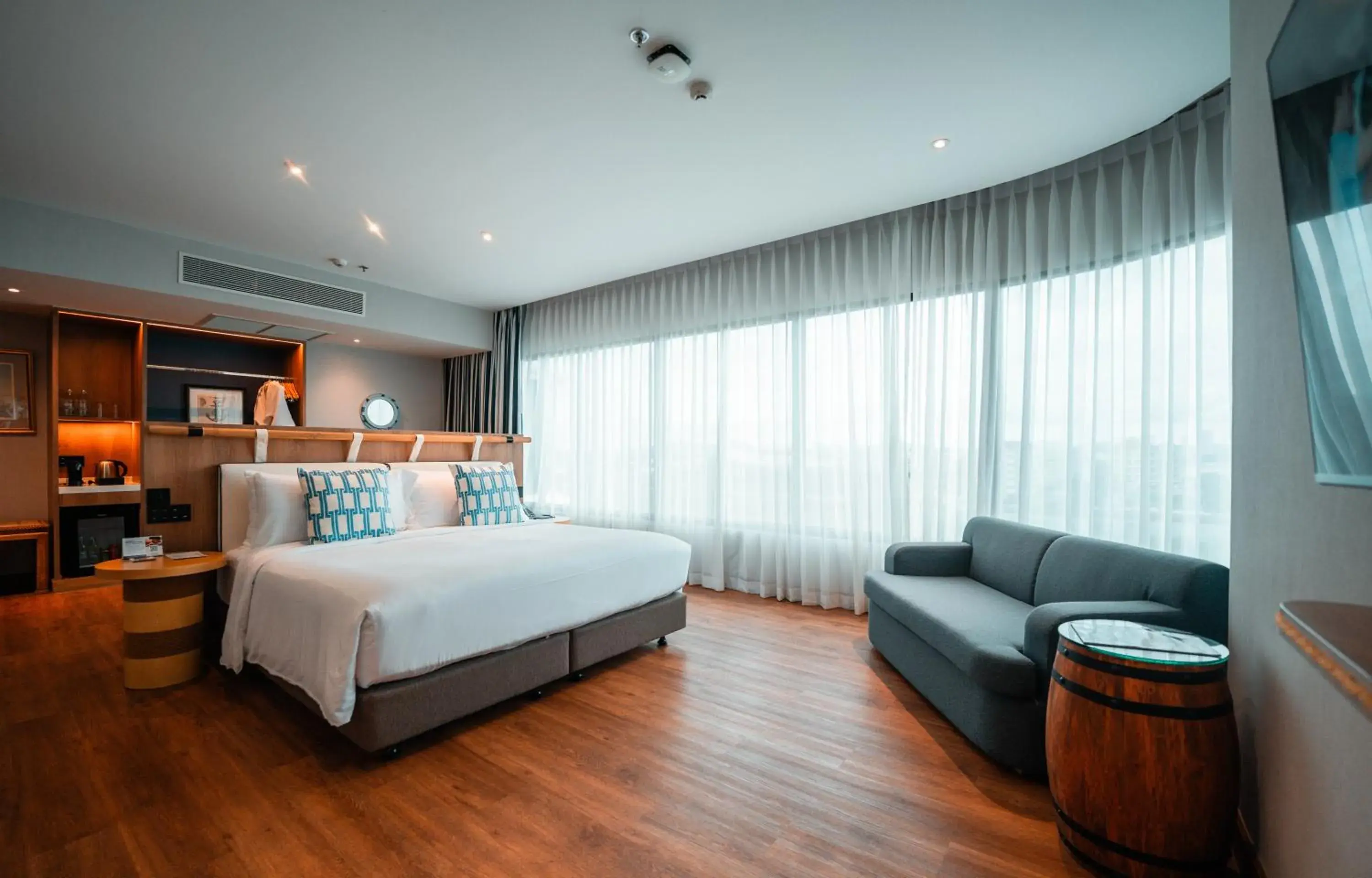 Junior Suite in Ocean Marina Resort Pattaya Jomtien Junior Suite in Ocean Marina Resort Pattaya Jomtien