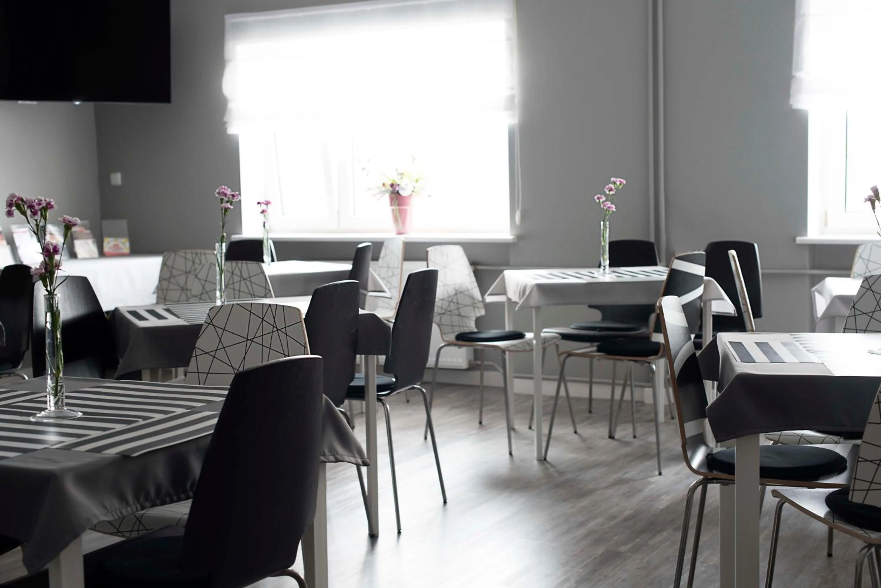 Communal kitchen in Hostel Azymut