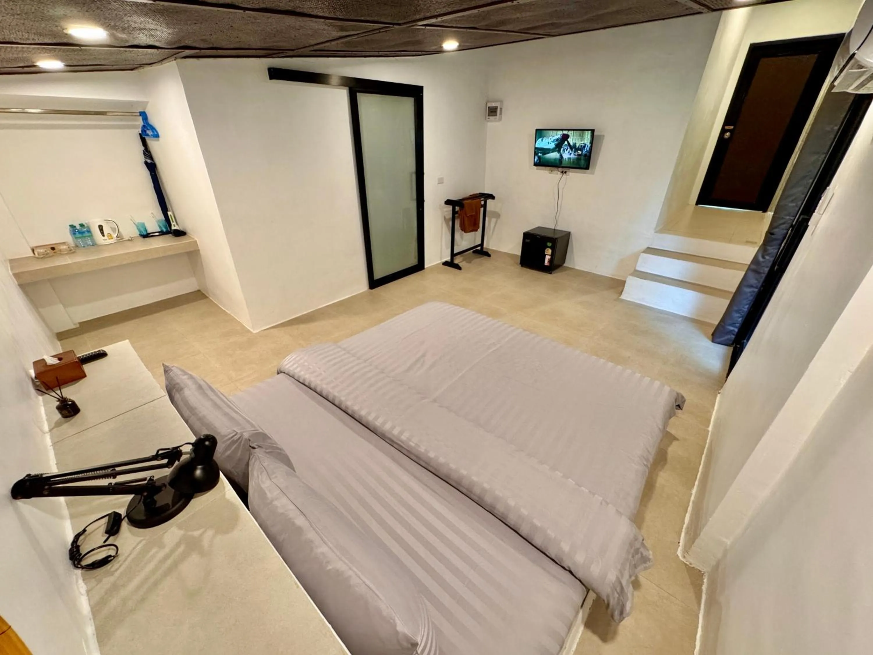 Bed in Sevenseas Resort Koh Kradan