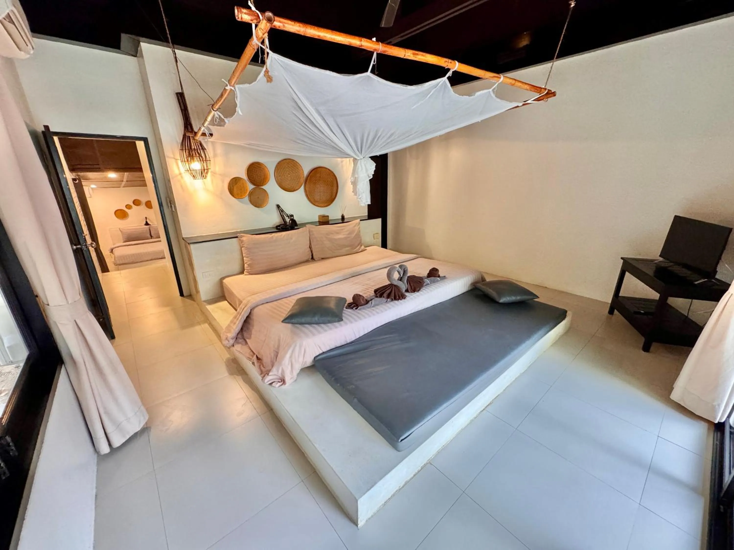 Bedroom, Bed in Sevenseas Resort Koh Kradan