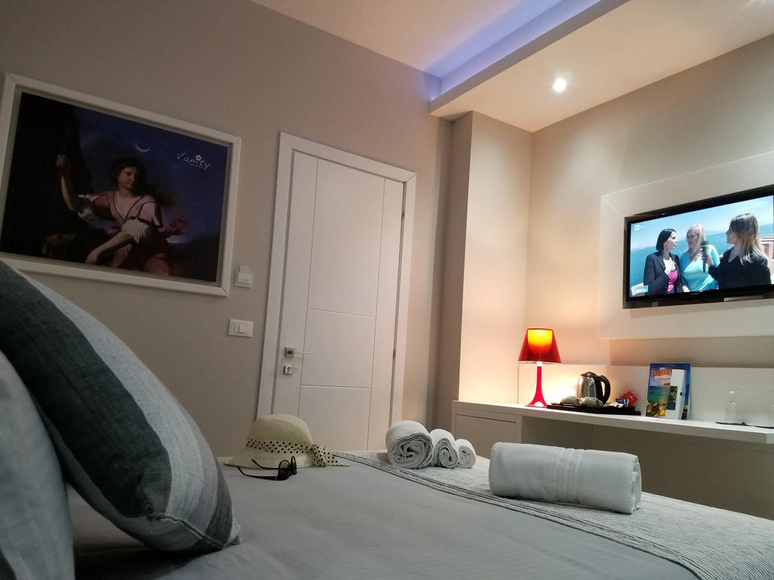 Bedroom, Bed in B&B Vanity