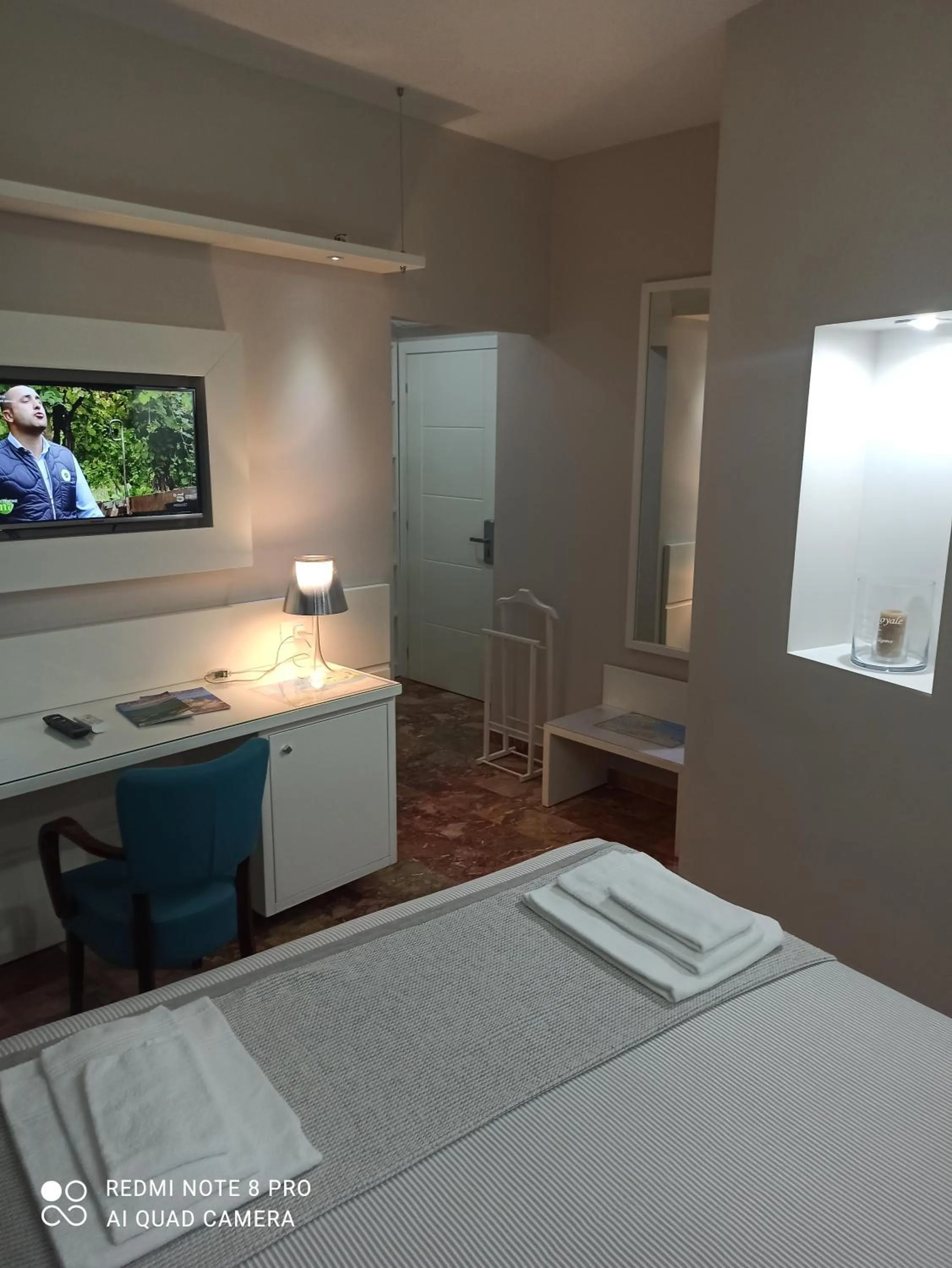 Bedroom, Bed in B&B Vanity