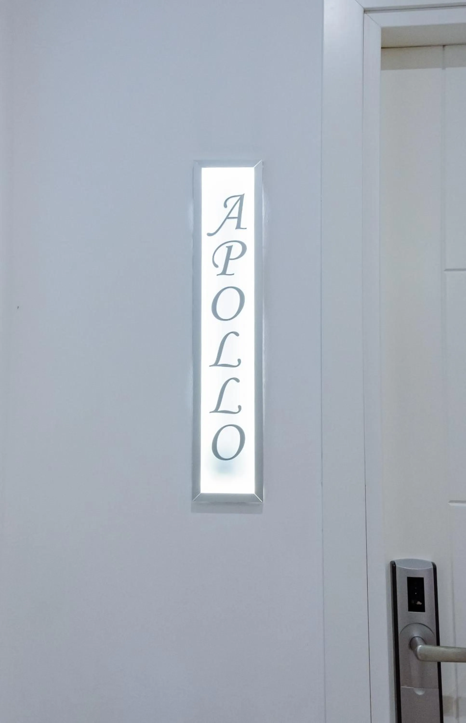 Logo/Certificate/Sign in B&B Vanity