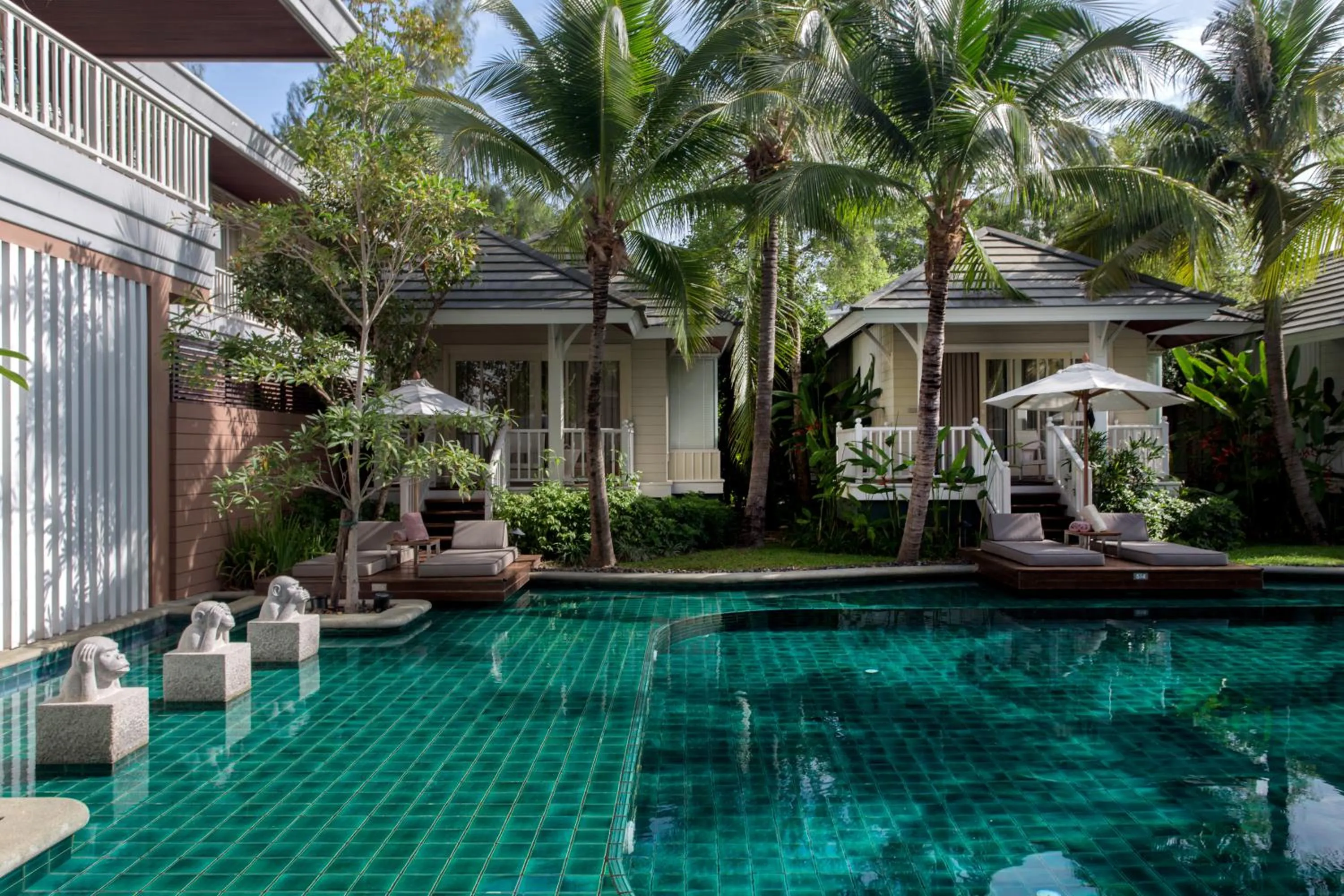 Swimming pool in Rest Detail Hotel Hua Hin