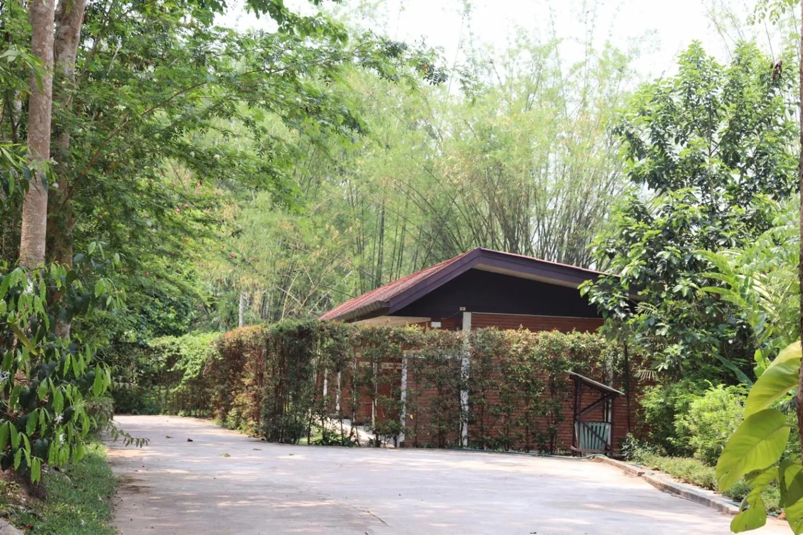 Parking in Marisa Resort & Spa Chiang Dao