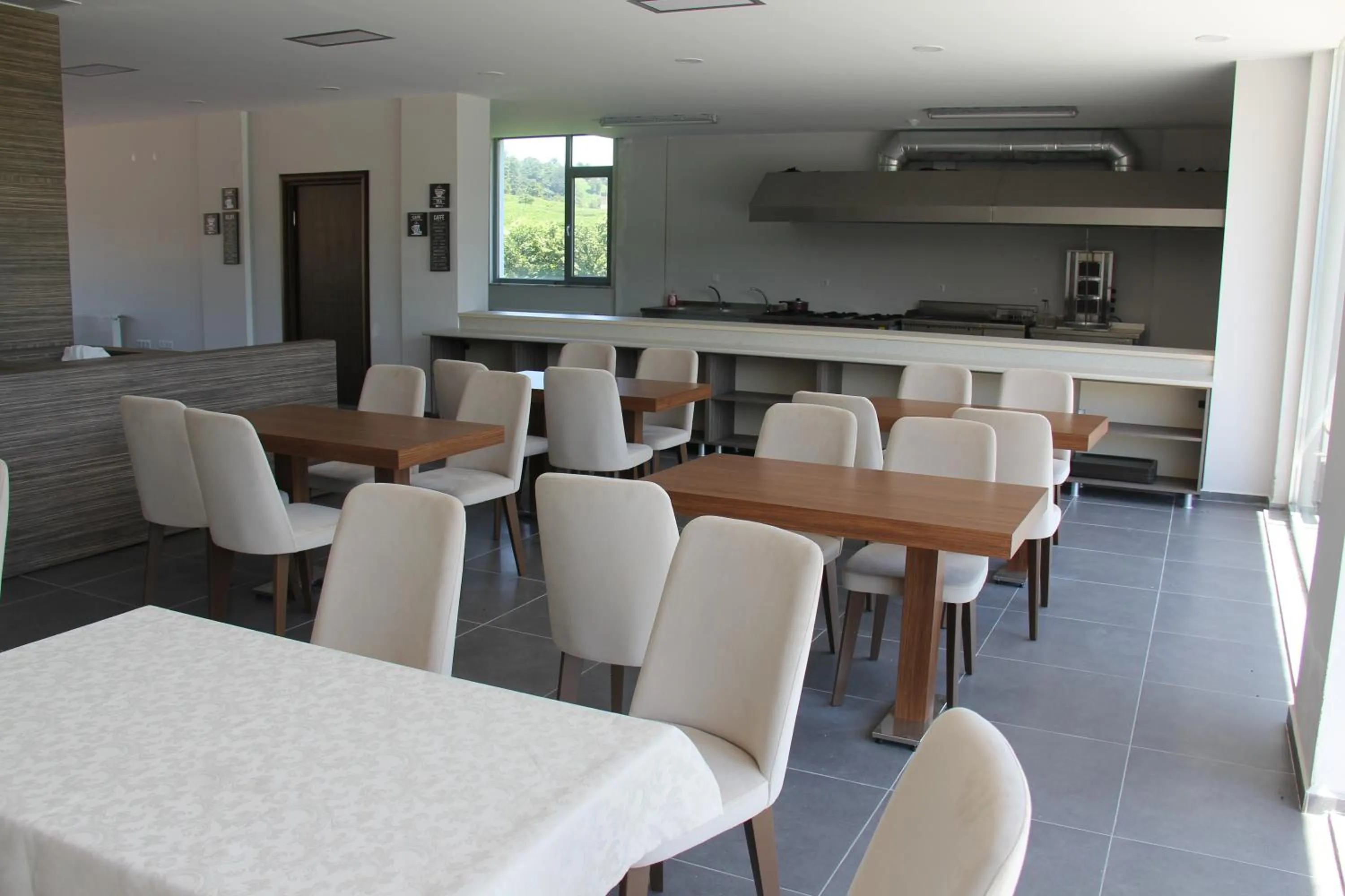 Restaurant/places to eat in Mori Sport Hotel