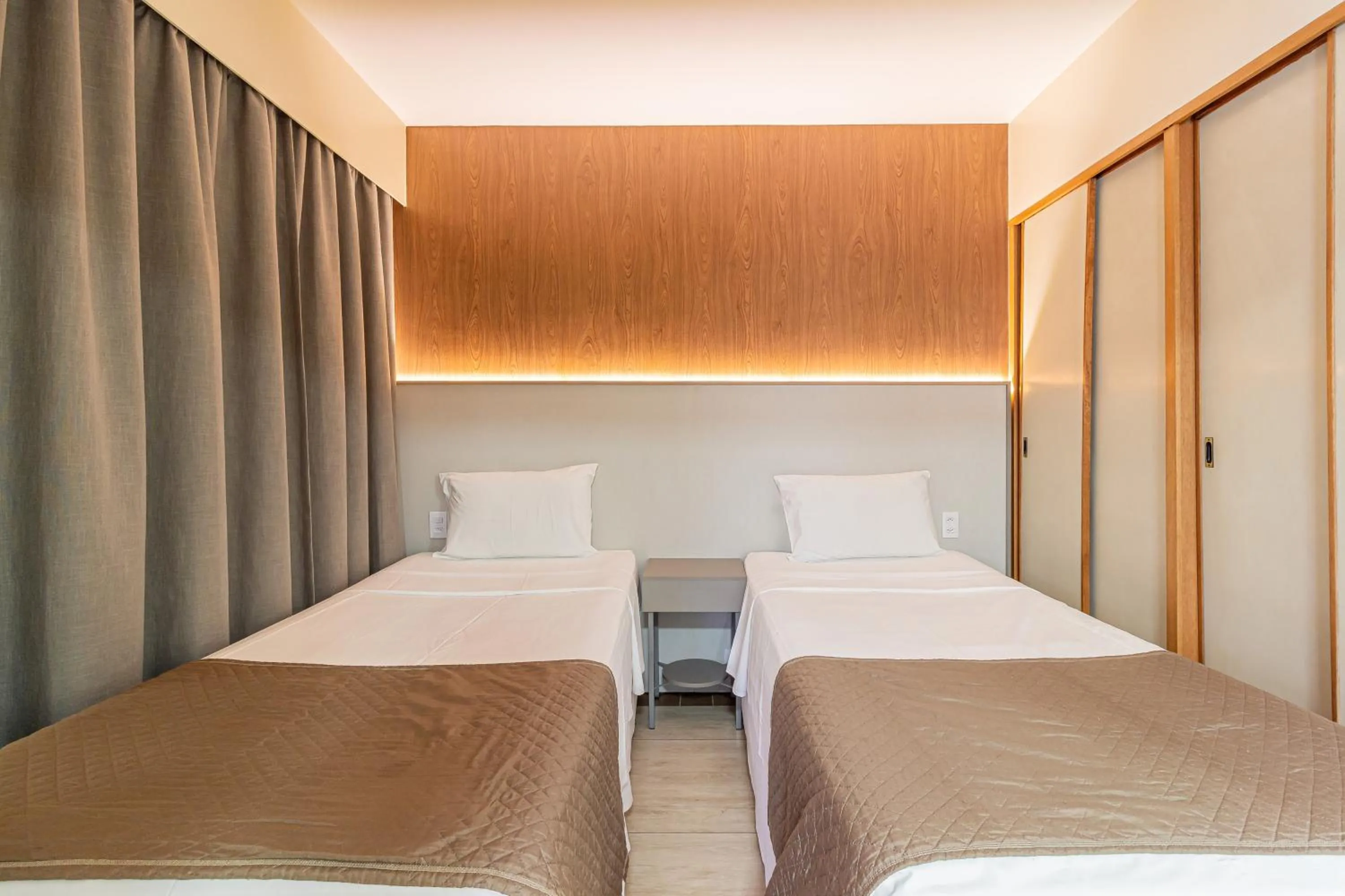 Bed in H4 Fortune Jardins